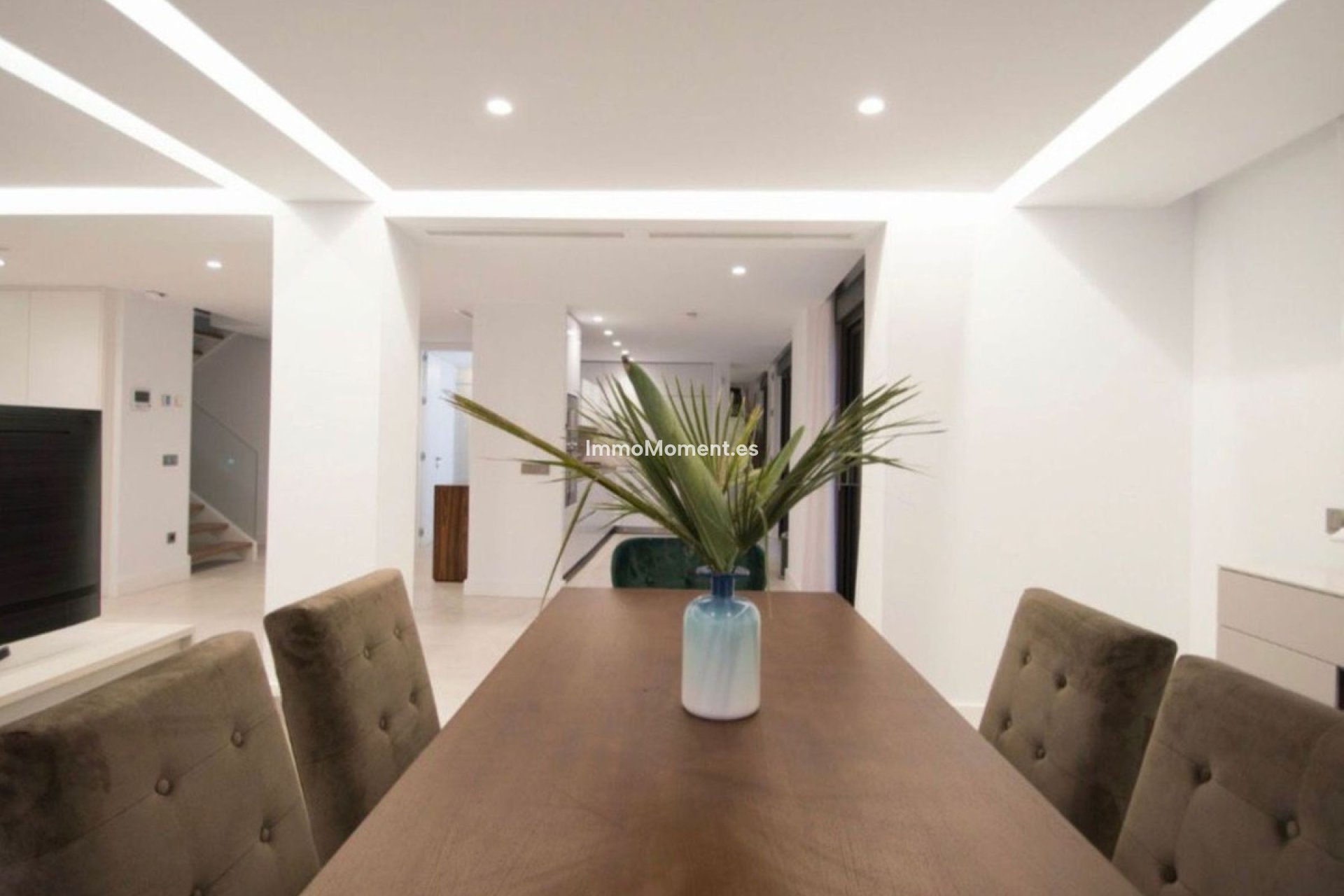 Resale - Villa - Marbella - Nueva Andalucía