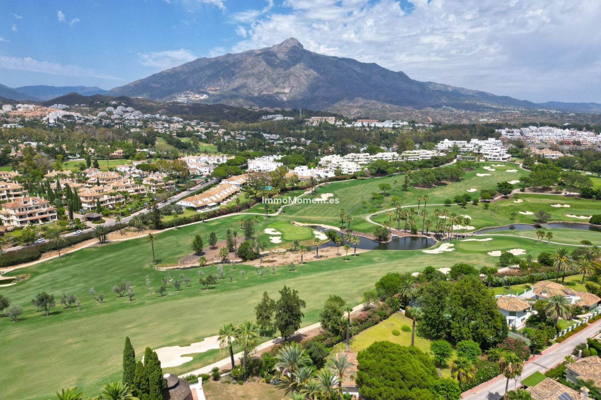 Resale - Villa - Marbella - Nueva Andalucía