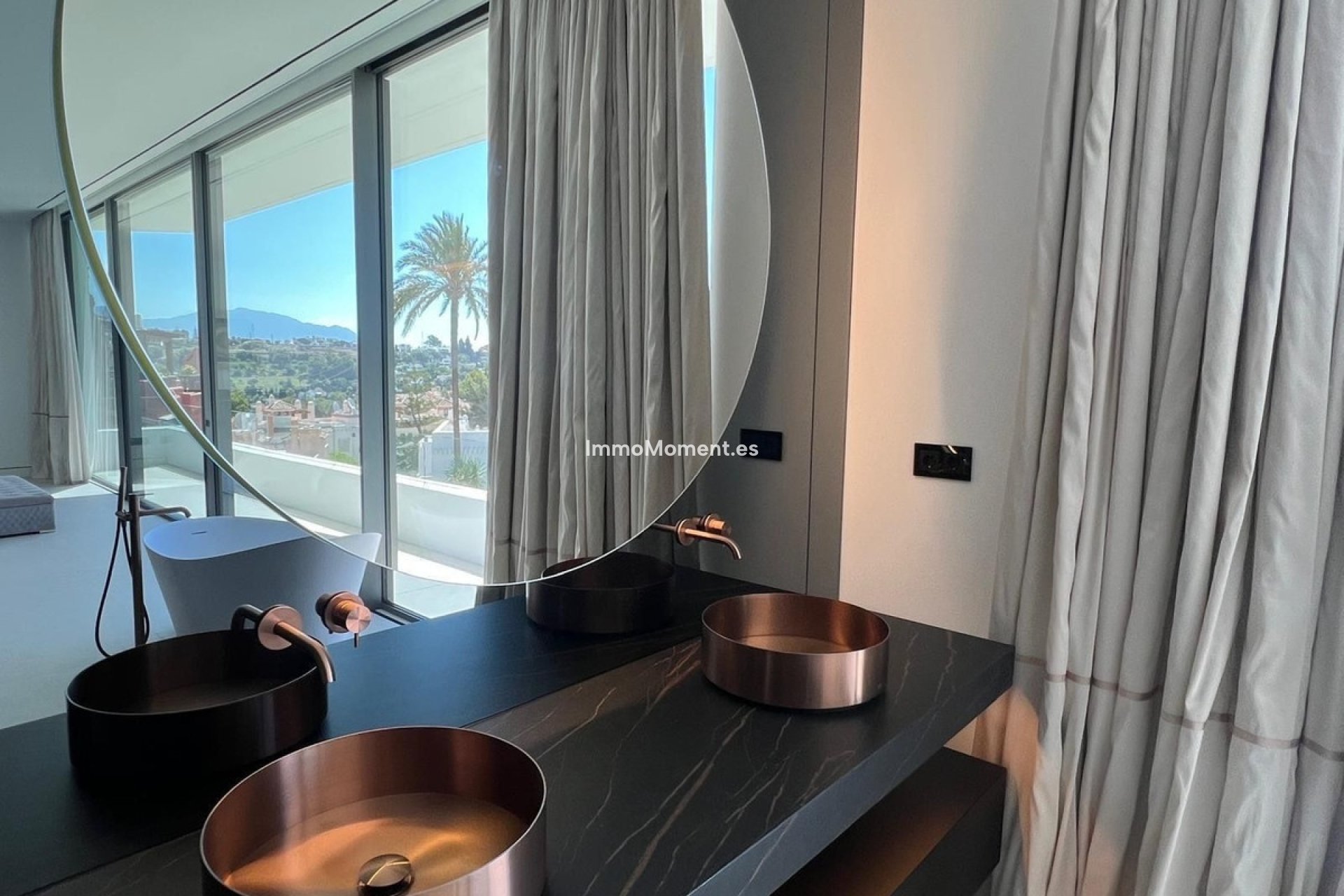 Resale - Villa - Marbella - Nueva Andalucía