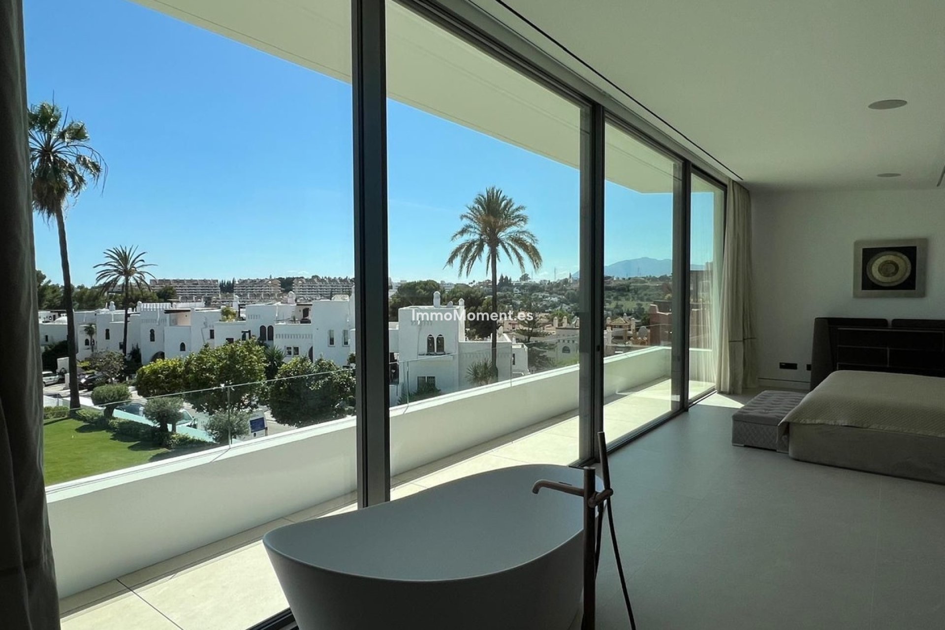 Resale - Villa - Marbella - Nueva Andalucía
