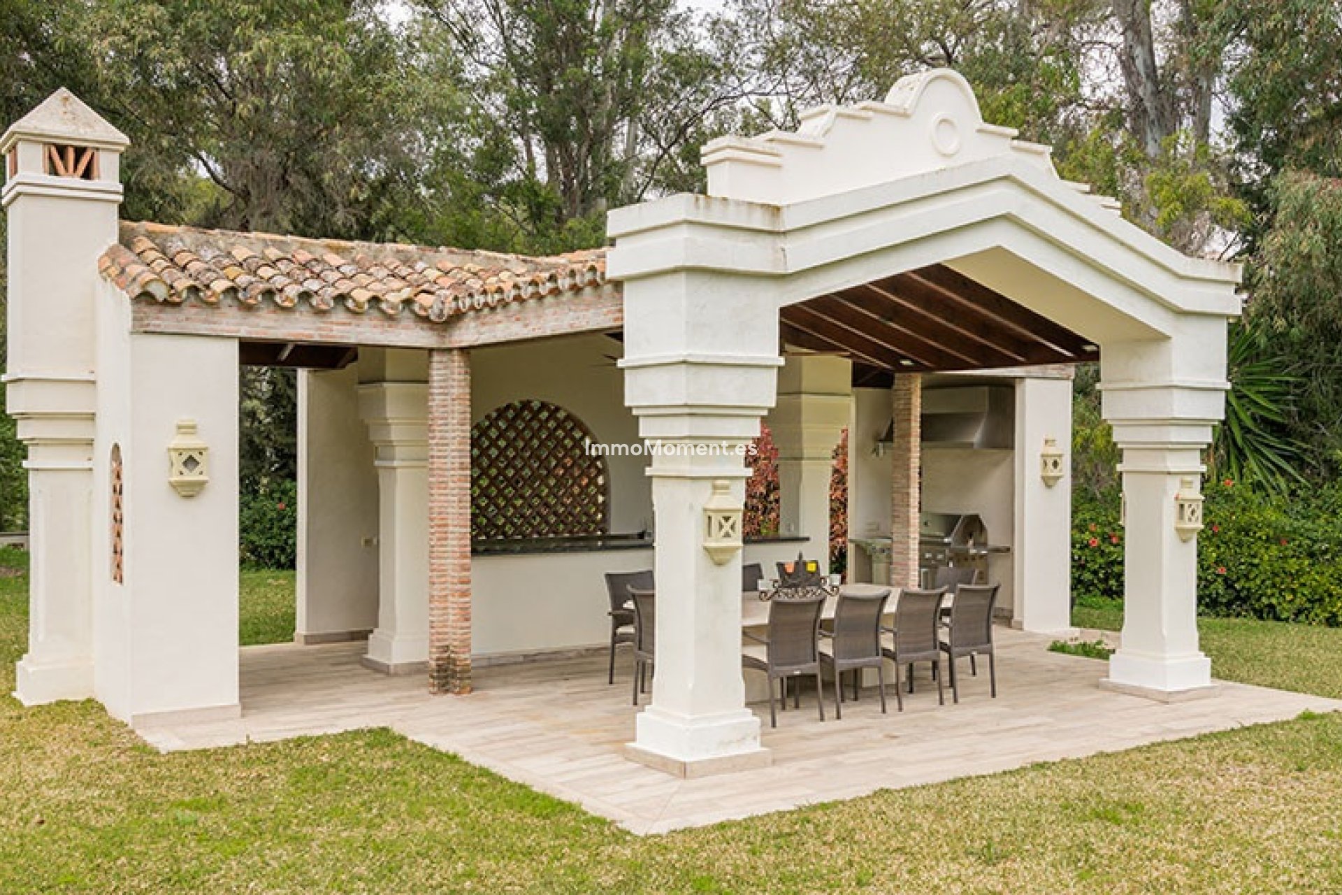 Resale - Villa - Marbella - Nueva Andalucía