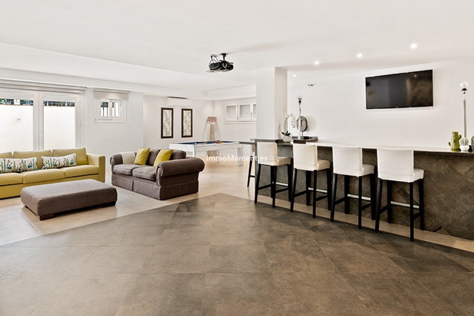 Resale - Villa - Marbella - Nueva Andalucía