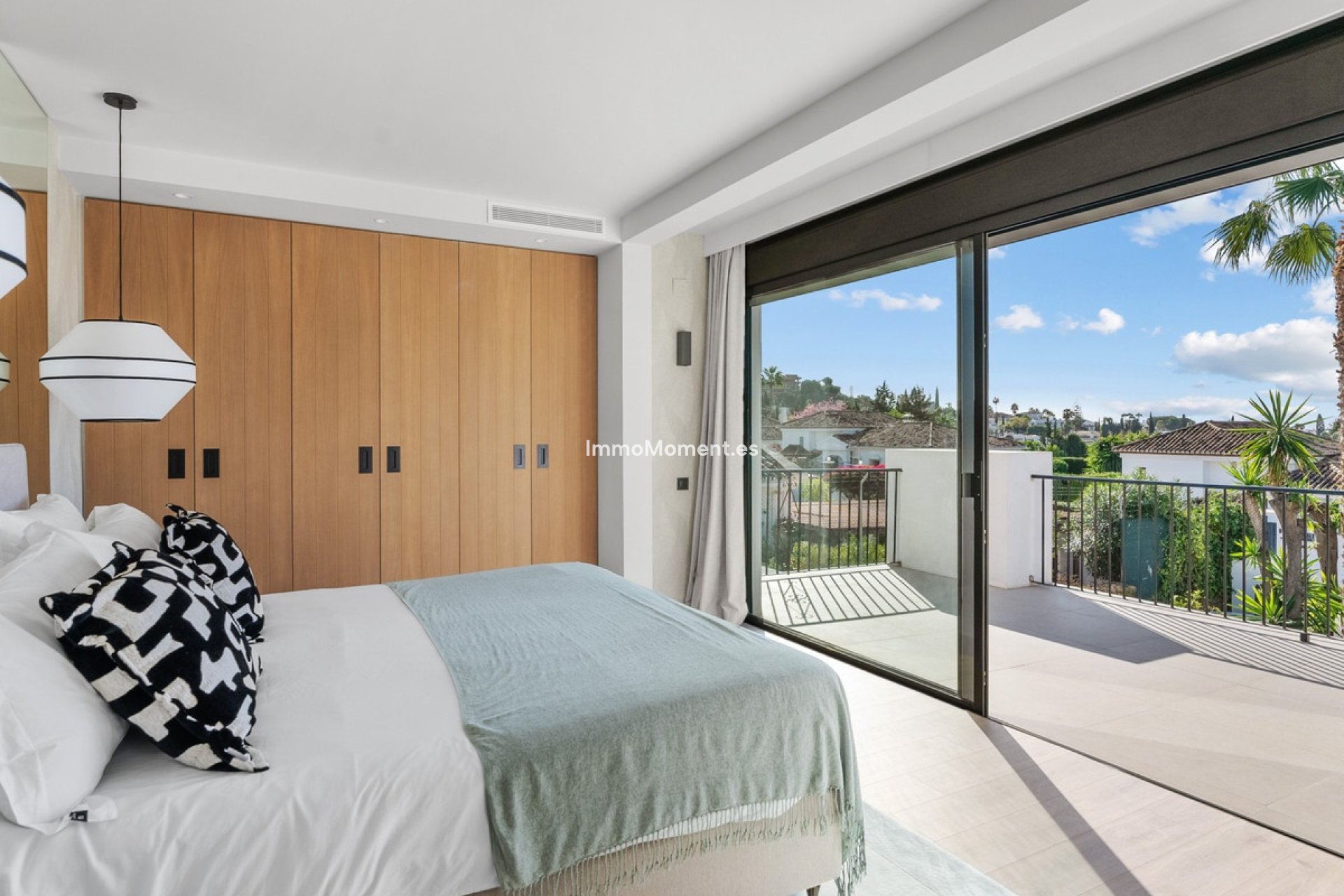 Resale - Villa - Marbella - Nueva Andalucía