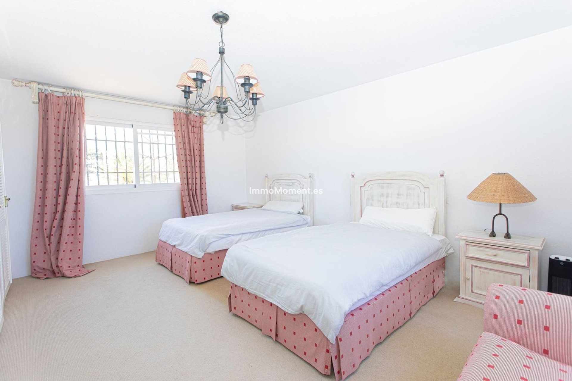 Resale - Villa - Marbella - Nueva Andalucía