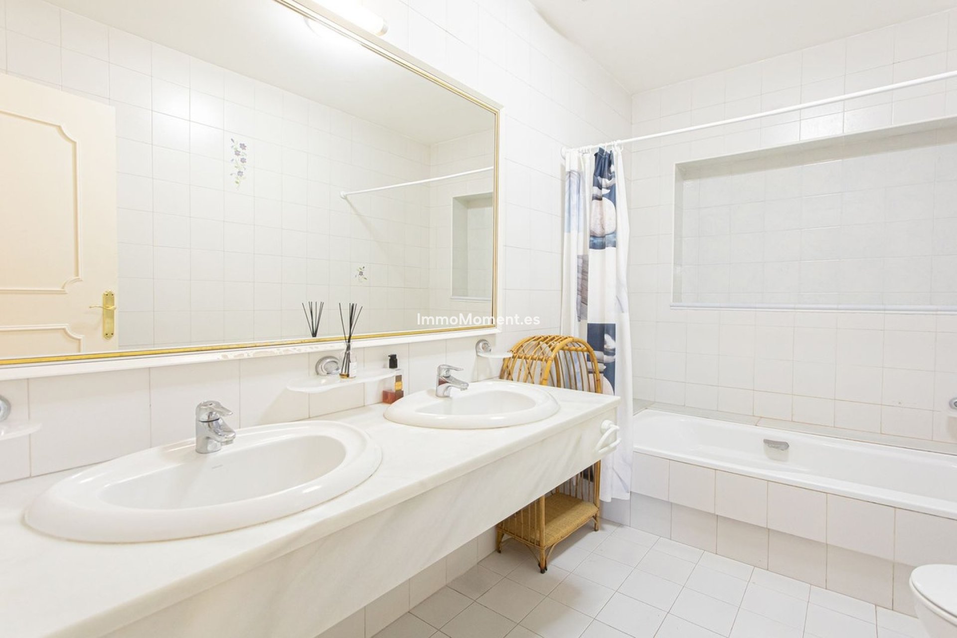 Resale - Villa - Marbella - Nueva Andalucía