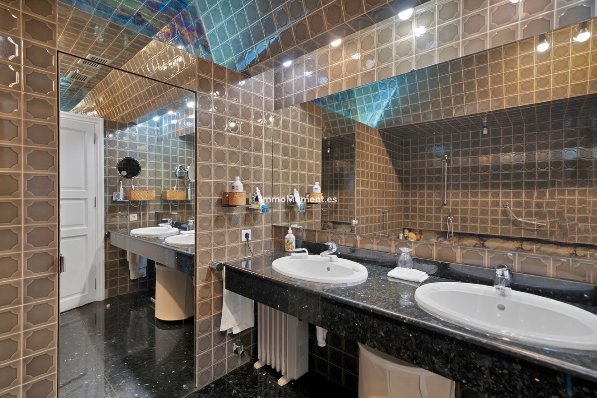 Resale - Villa - Marbella - Nueva Andalucía