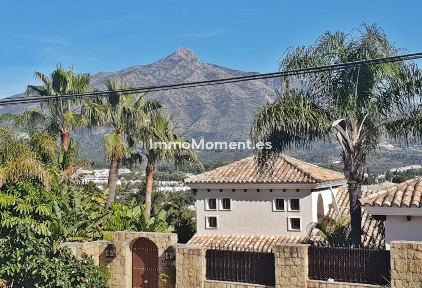 Resale - Villa - Marbella - Nueva Andalucía