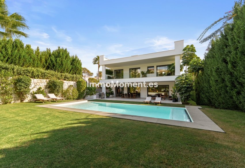 Resale - Villa - Marbella - Nueva Andalucía