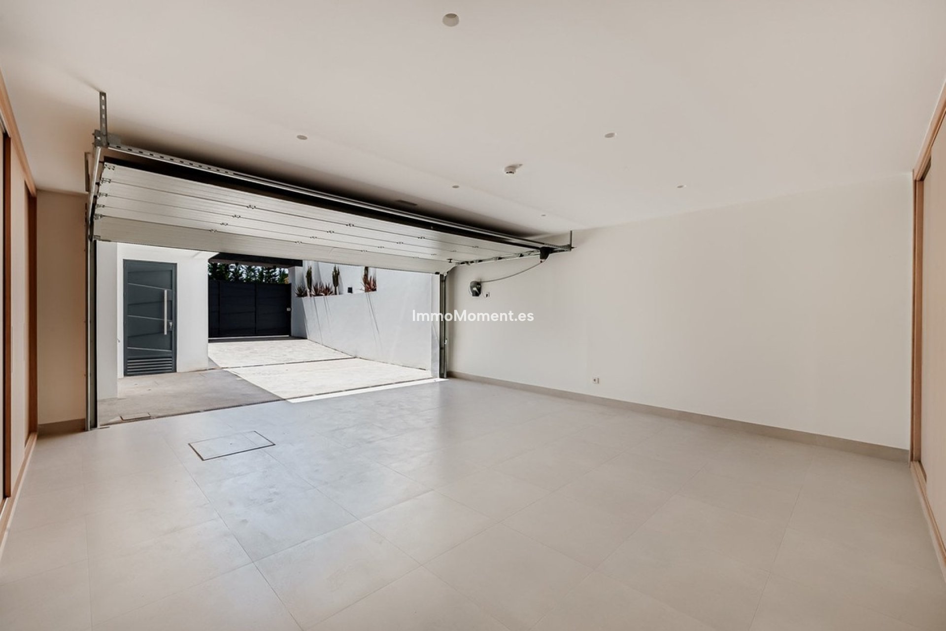 Resale - Villa - Marbella - Nueva Andalucía