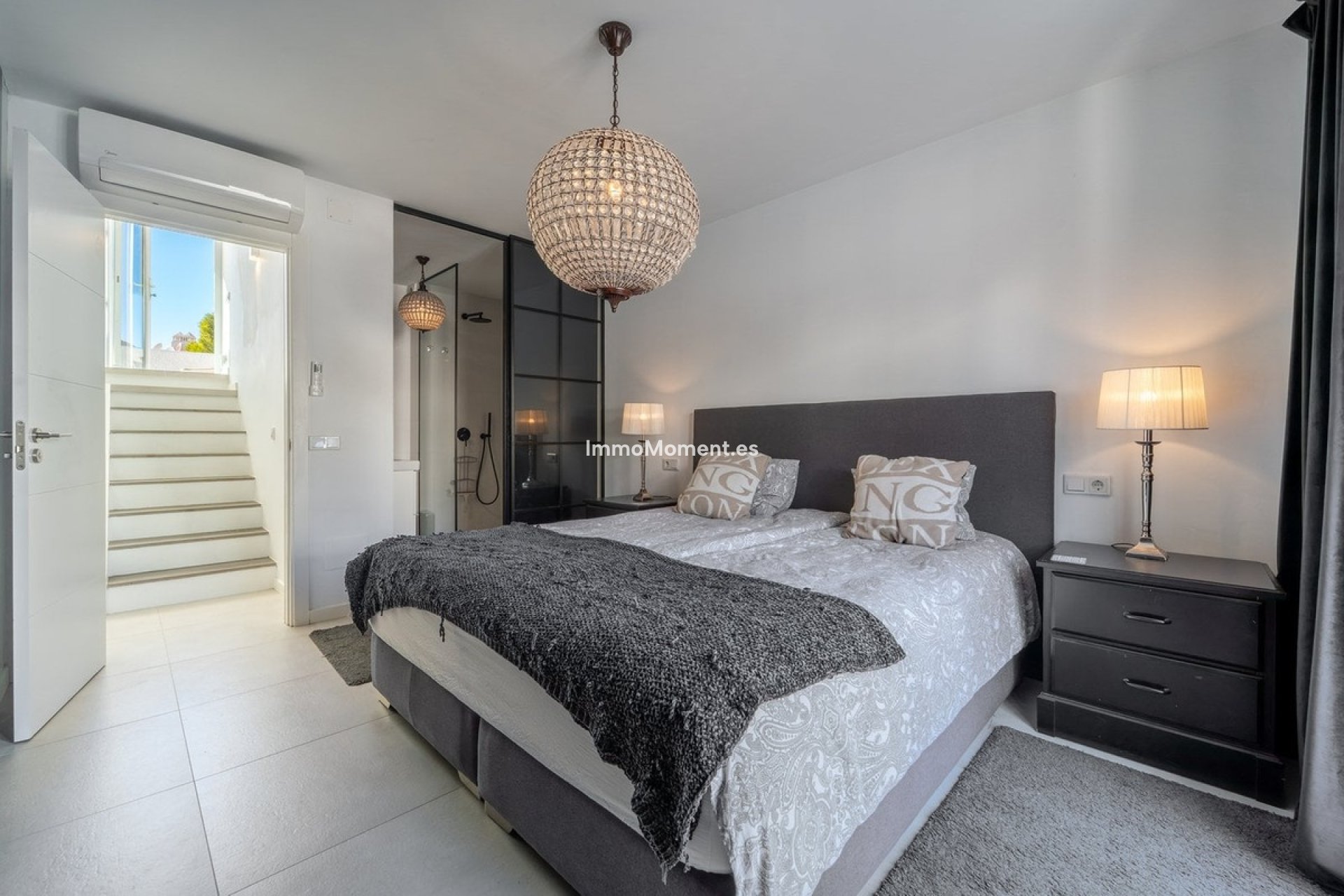 Resale - Villa - Marbella - Nueva Andalucía