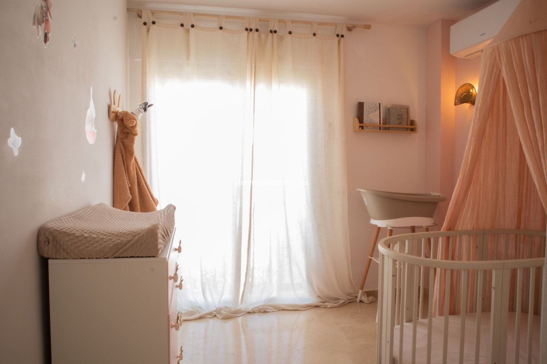 Resale - Villa - Marbella - Nueva Andalucía