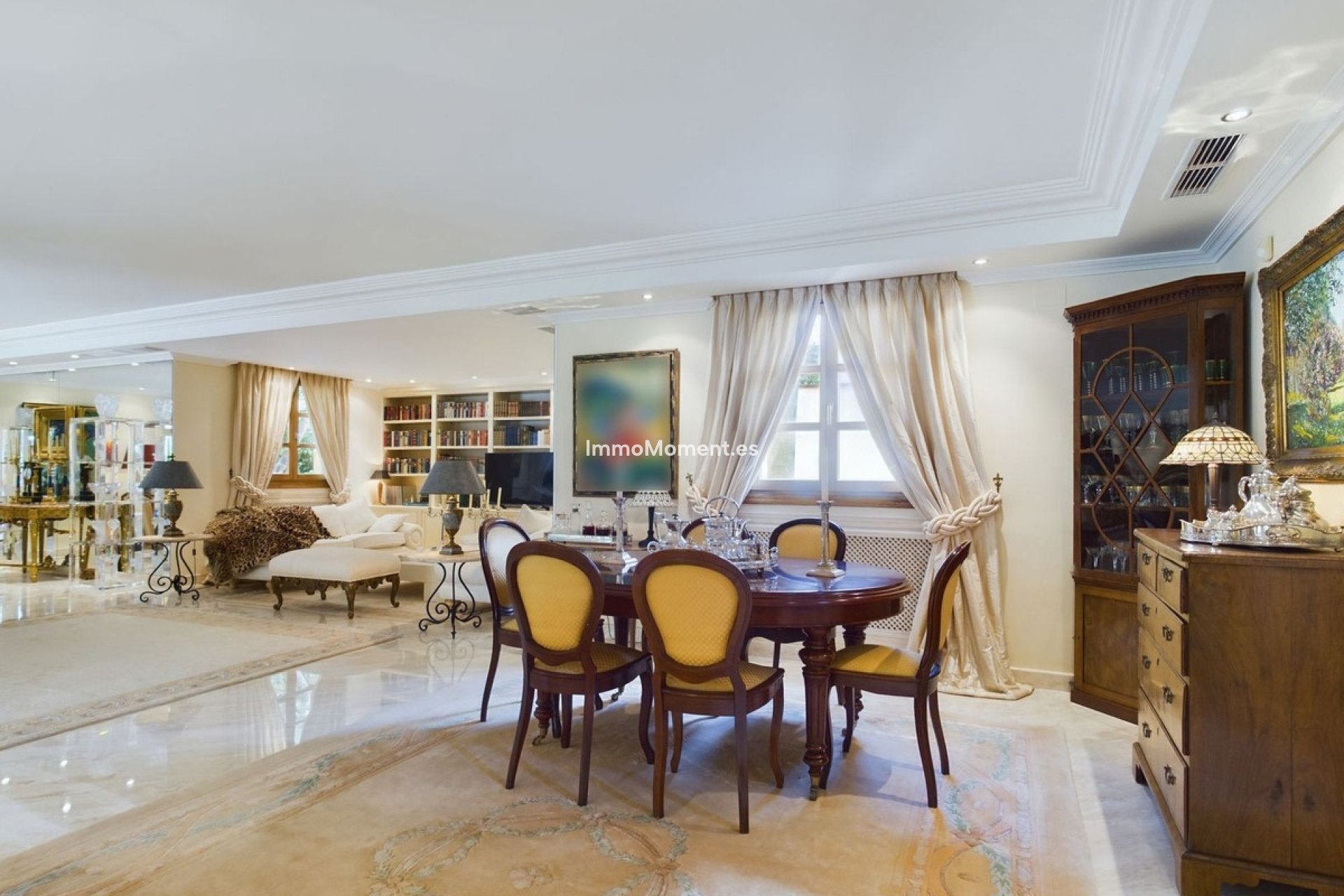 Resale - Villa - Marbella - Nueva Andalucía