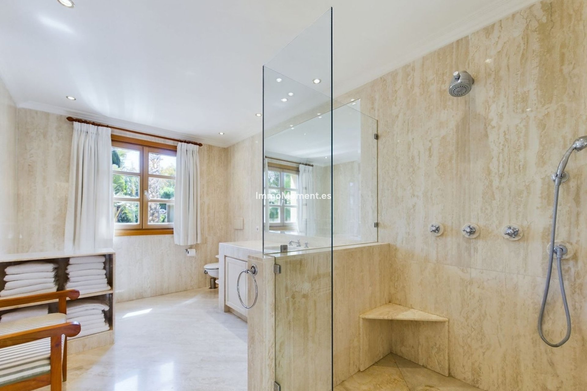 Resale - Villa - Marbella - Nueva Andalucía