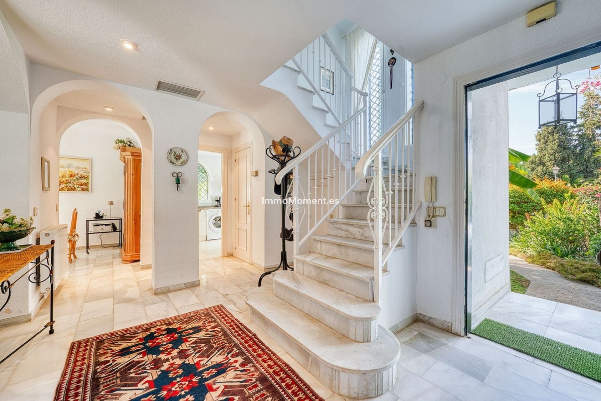 Resale - Villa - Marbella - Nueva Andalucía