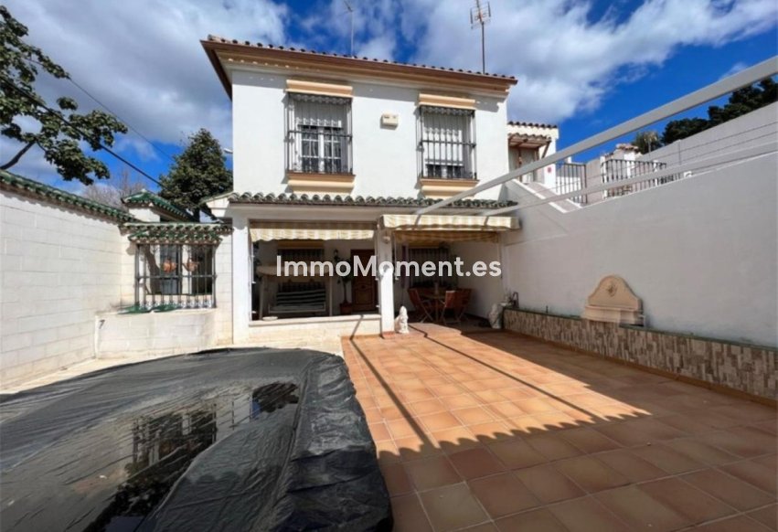 Resale - Villa - Marbella - Nueva Andalucía