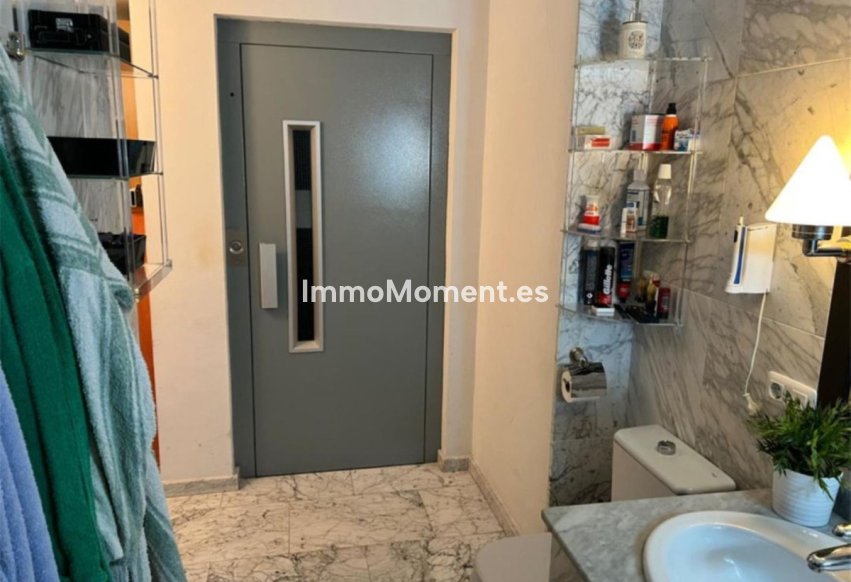 Resale - Villa - Marbella - Nueva Andalucía