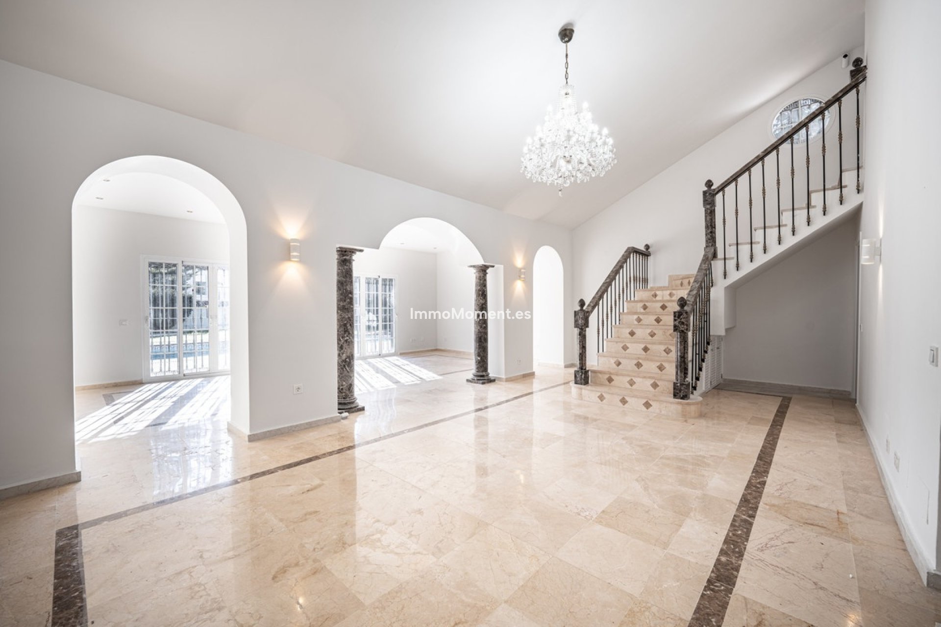 Resale - Villa - Marbella - Nueva Andalucía