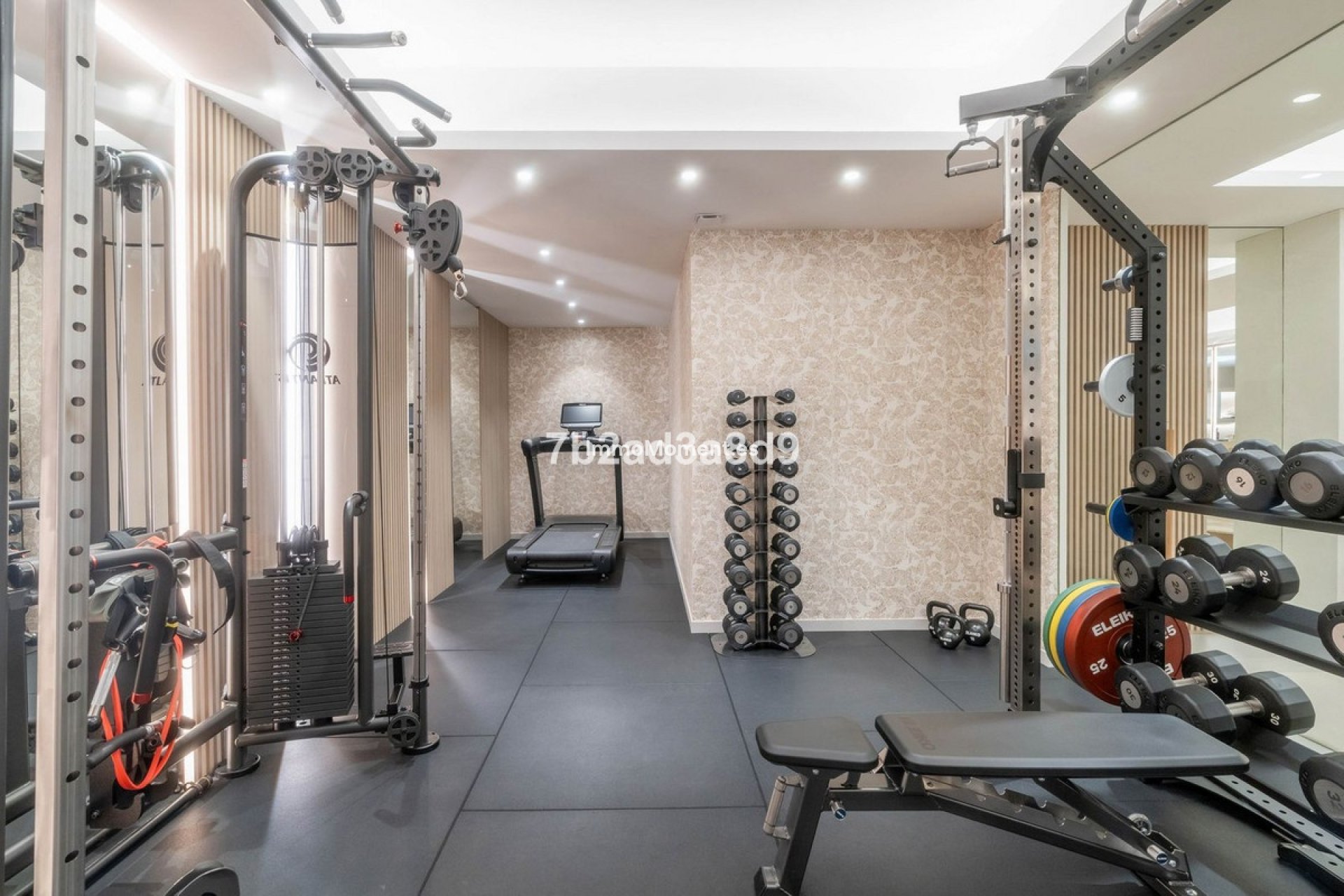 Resale - Villa - Marbella - Nueva Andalucía