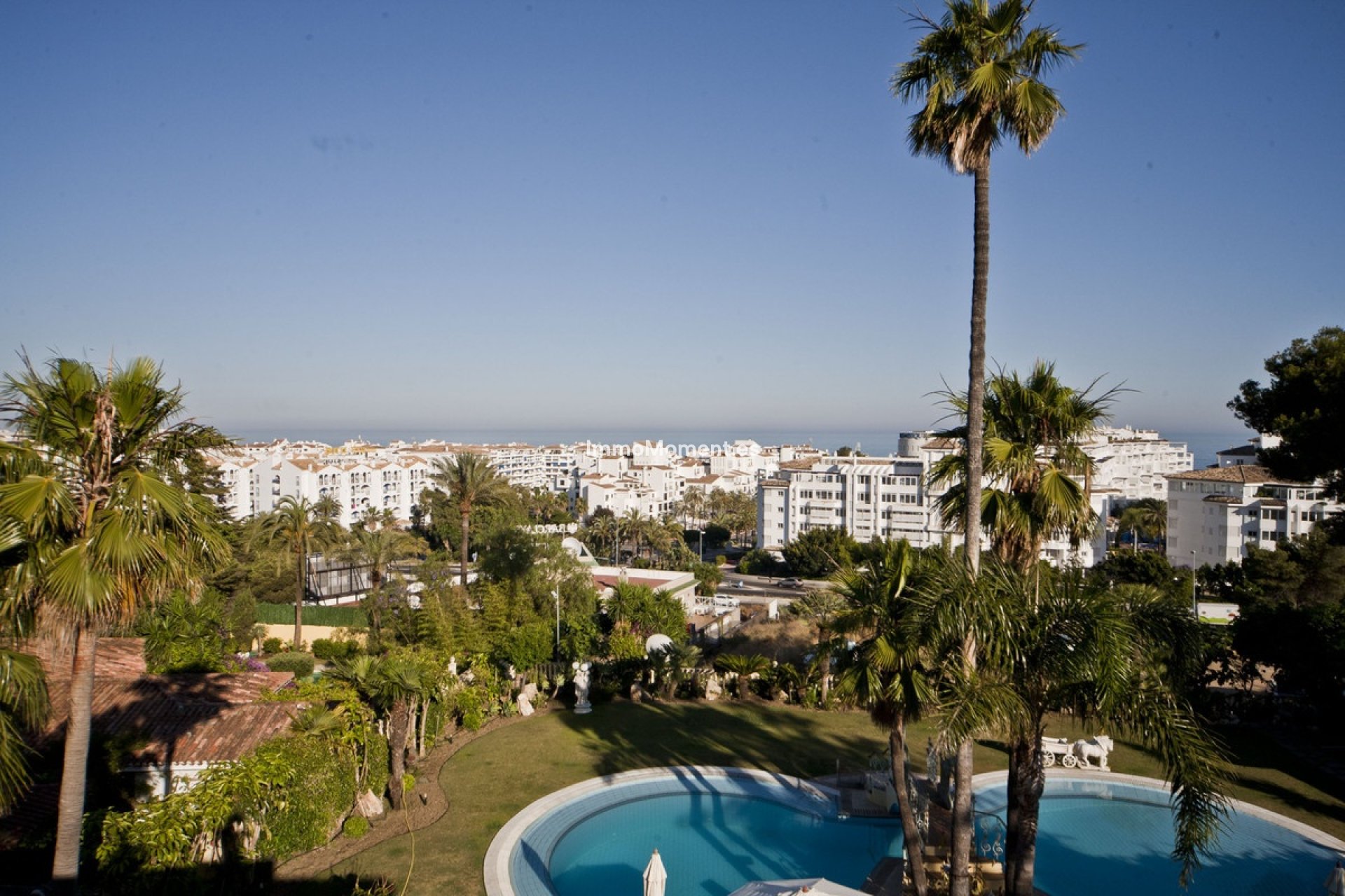 Resale - Villa - Marbella - Nueva Andalucía