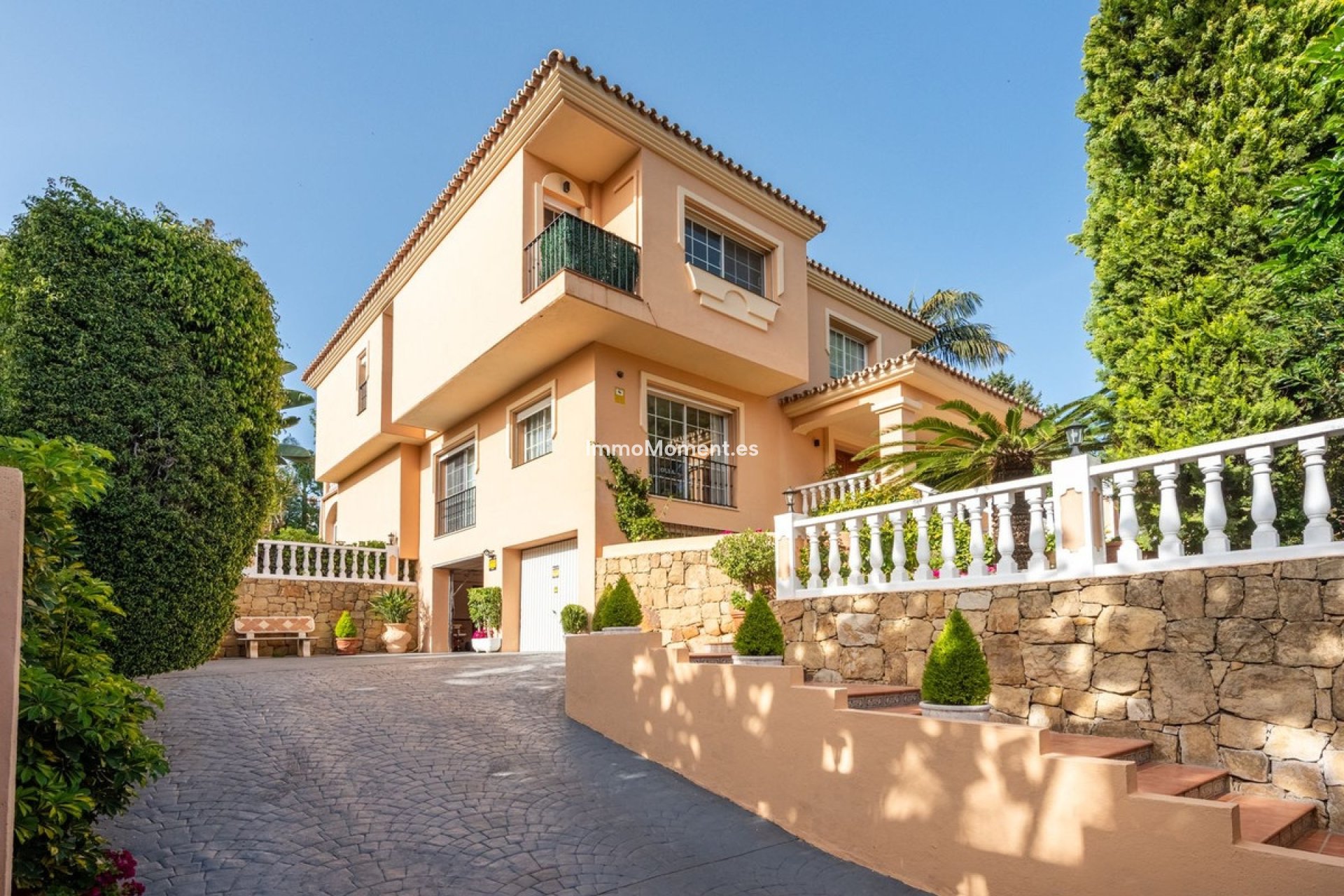 Resale - Villa - Marbella - Nueva Andalucía