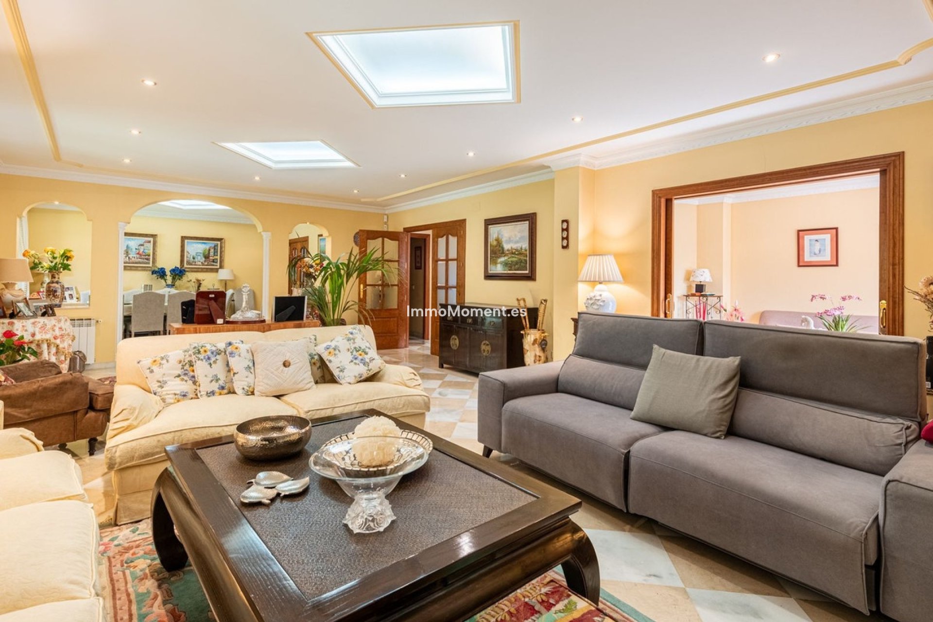 Resale - Villa - Marbella - Nueva Andalucía