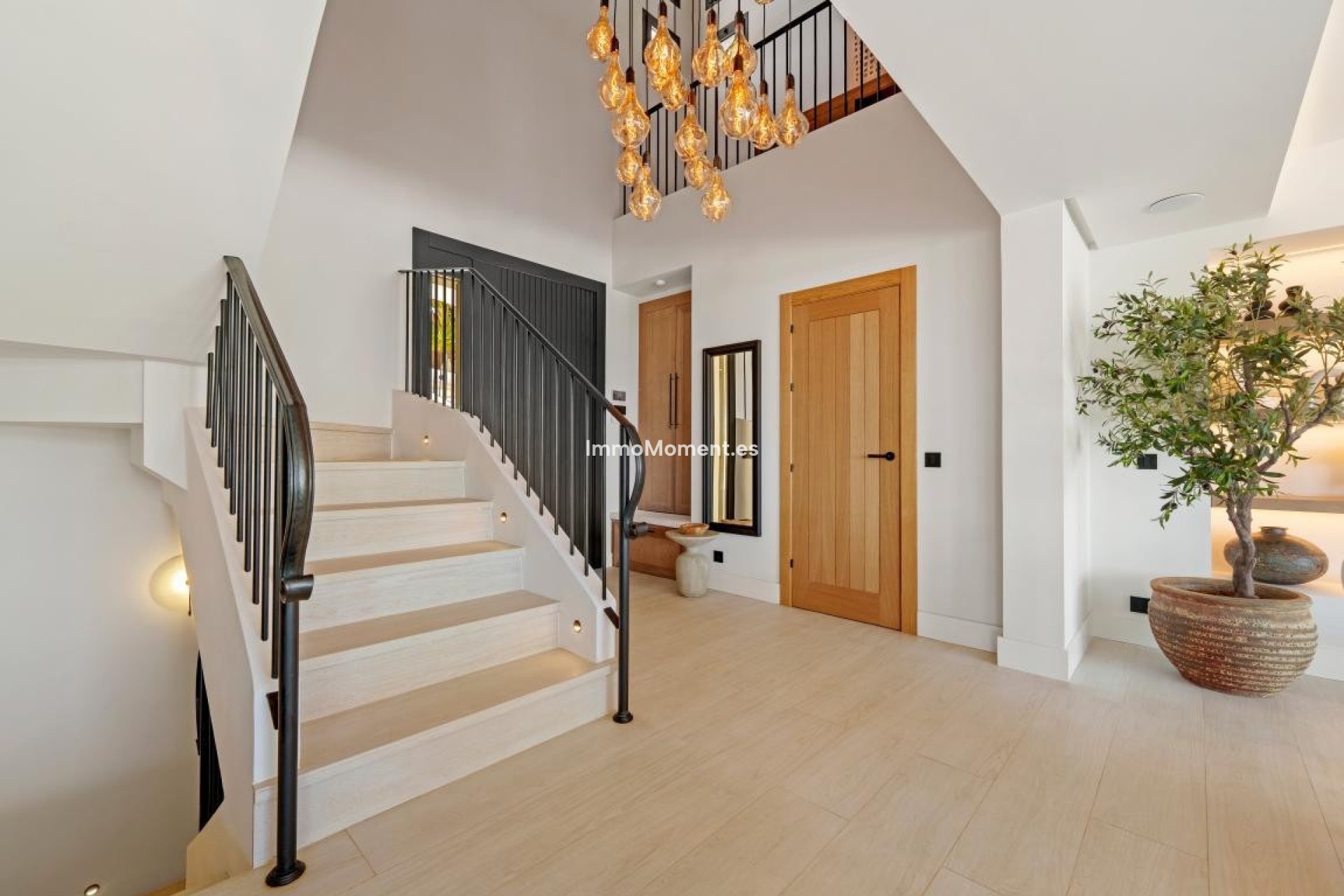 Resale - Villa - Marbella - Nueva Andalucía