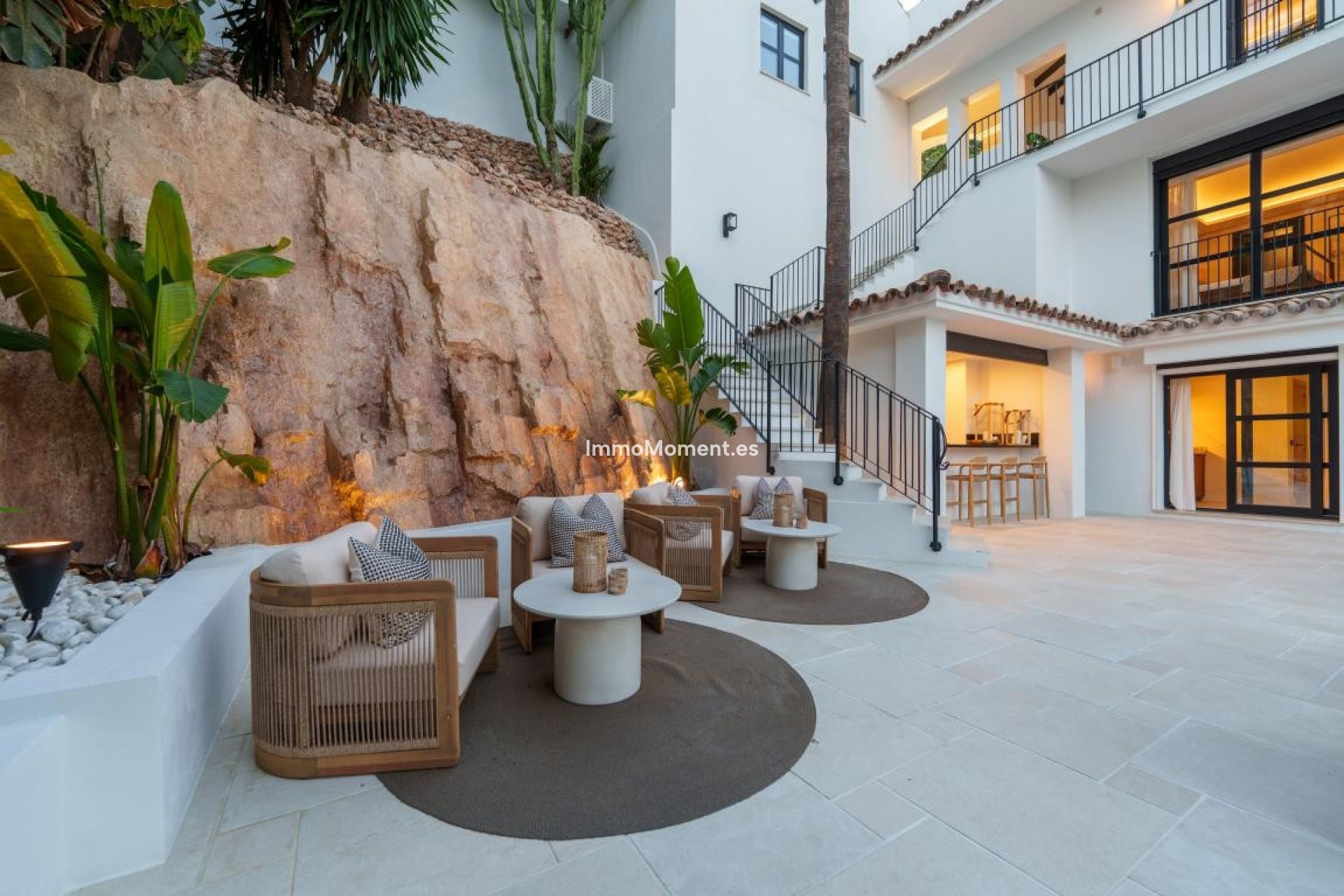 Resale - Villa - Marbella - Nueva Andalucía