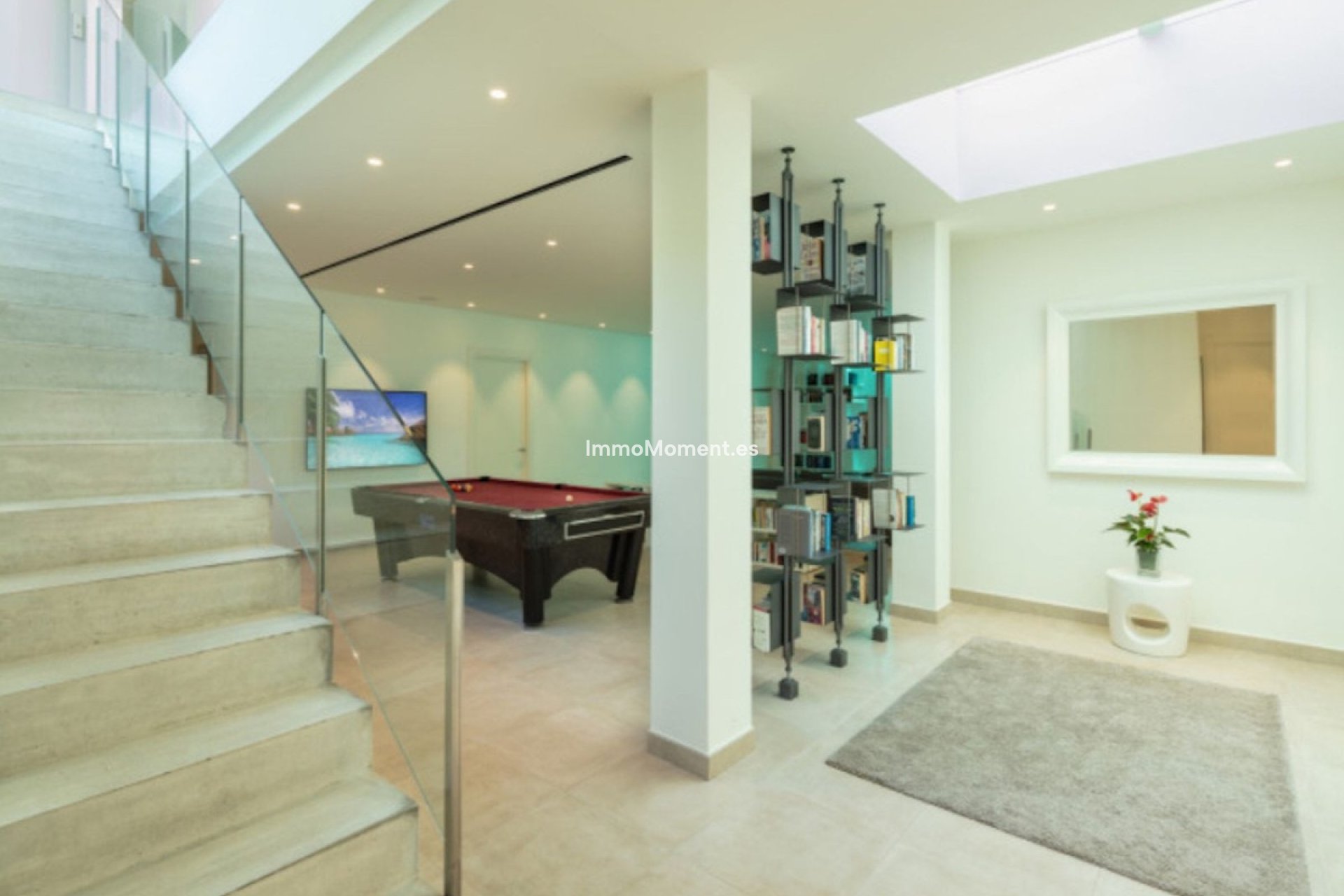 Resale - Villa - Marbella - Puerto Banús