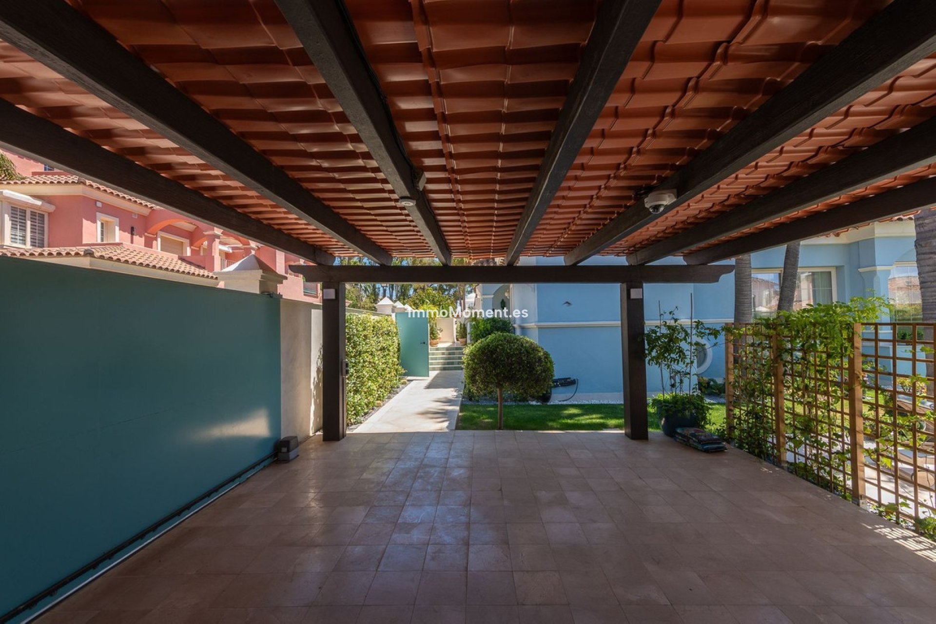 Resale - Villa - Marbella - Puerto Banús