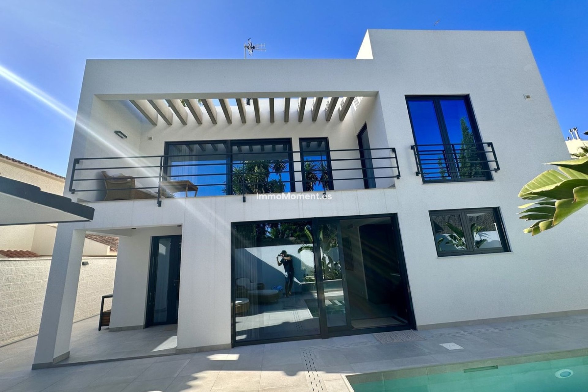 Resale - Villa - Marbella - Puerto Banús