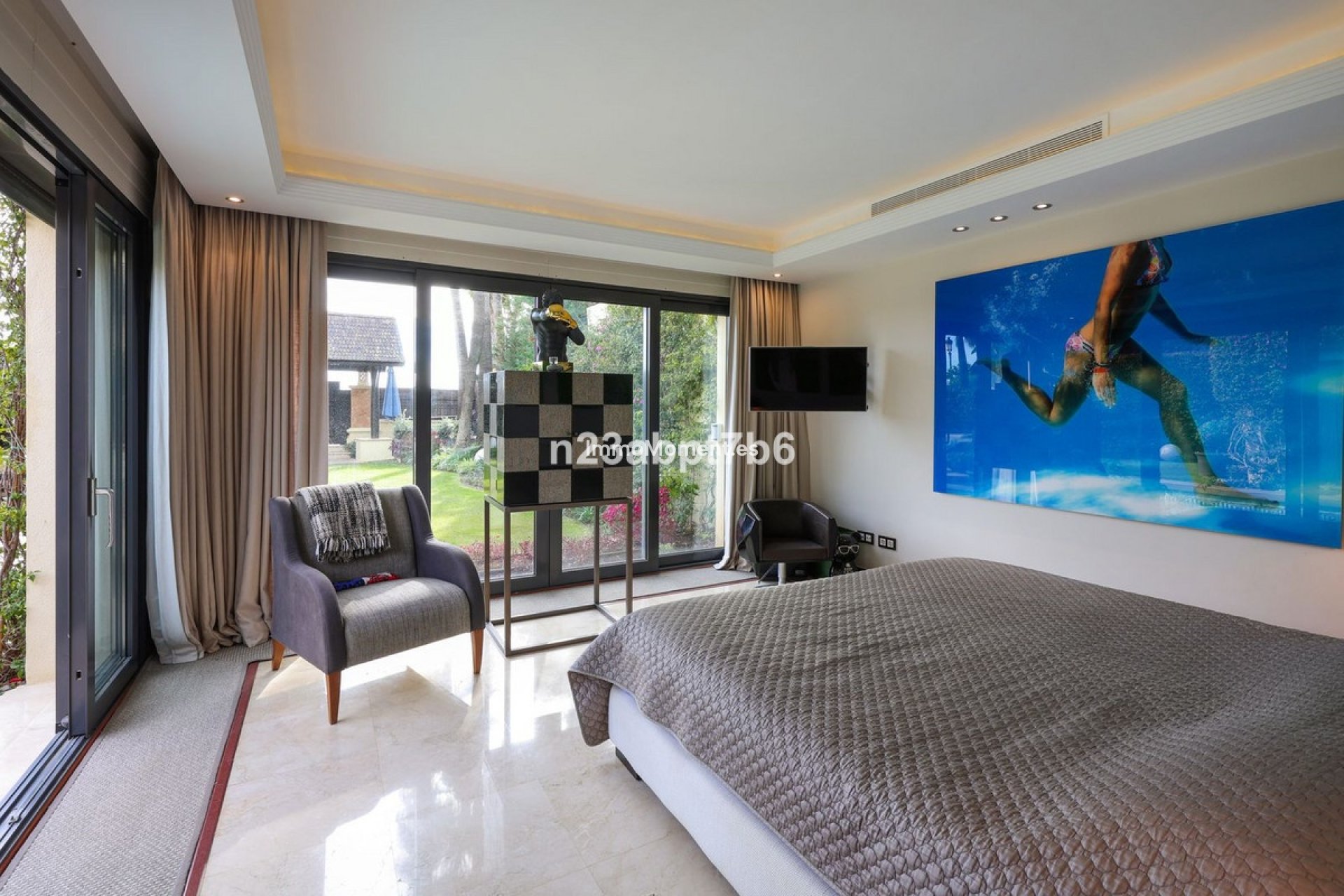 Resale - Villa - Marbella - Puerto Banús