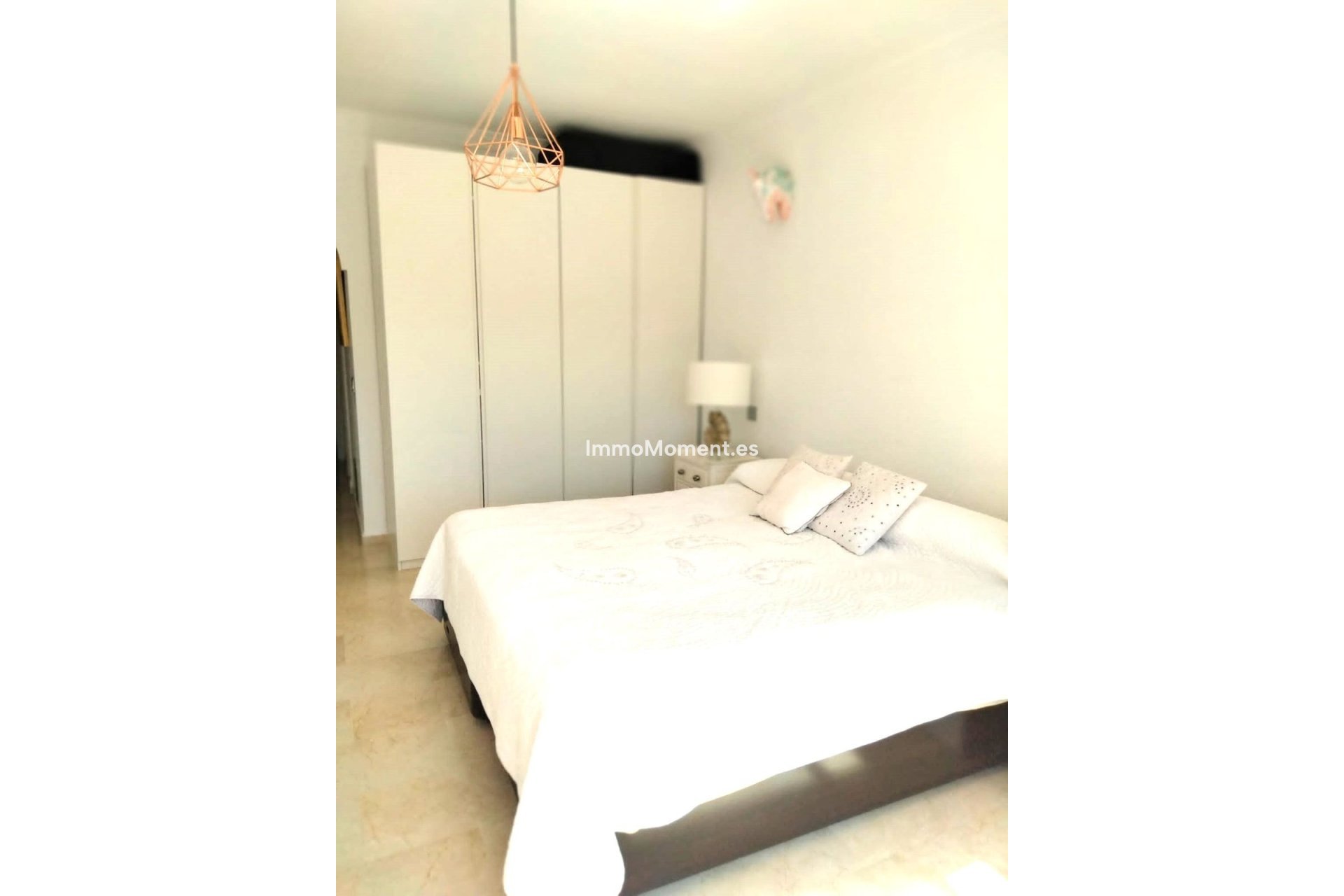 Resale - Villa - Marbella - Puerto Banús