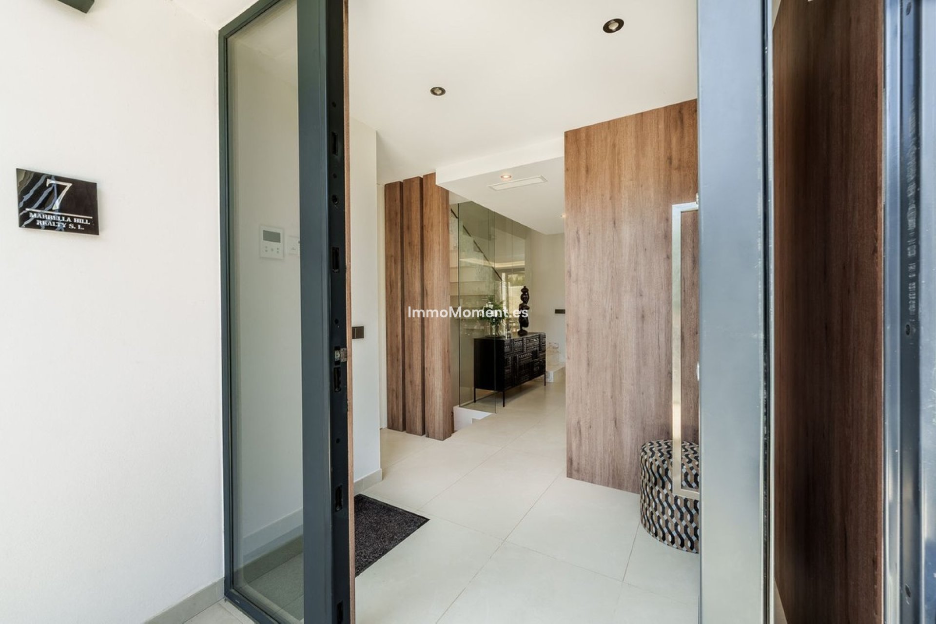 Resale - Villa - Marbella - Puerto Banús