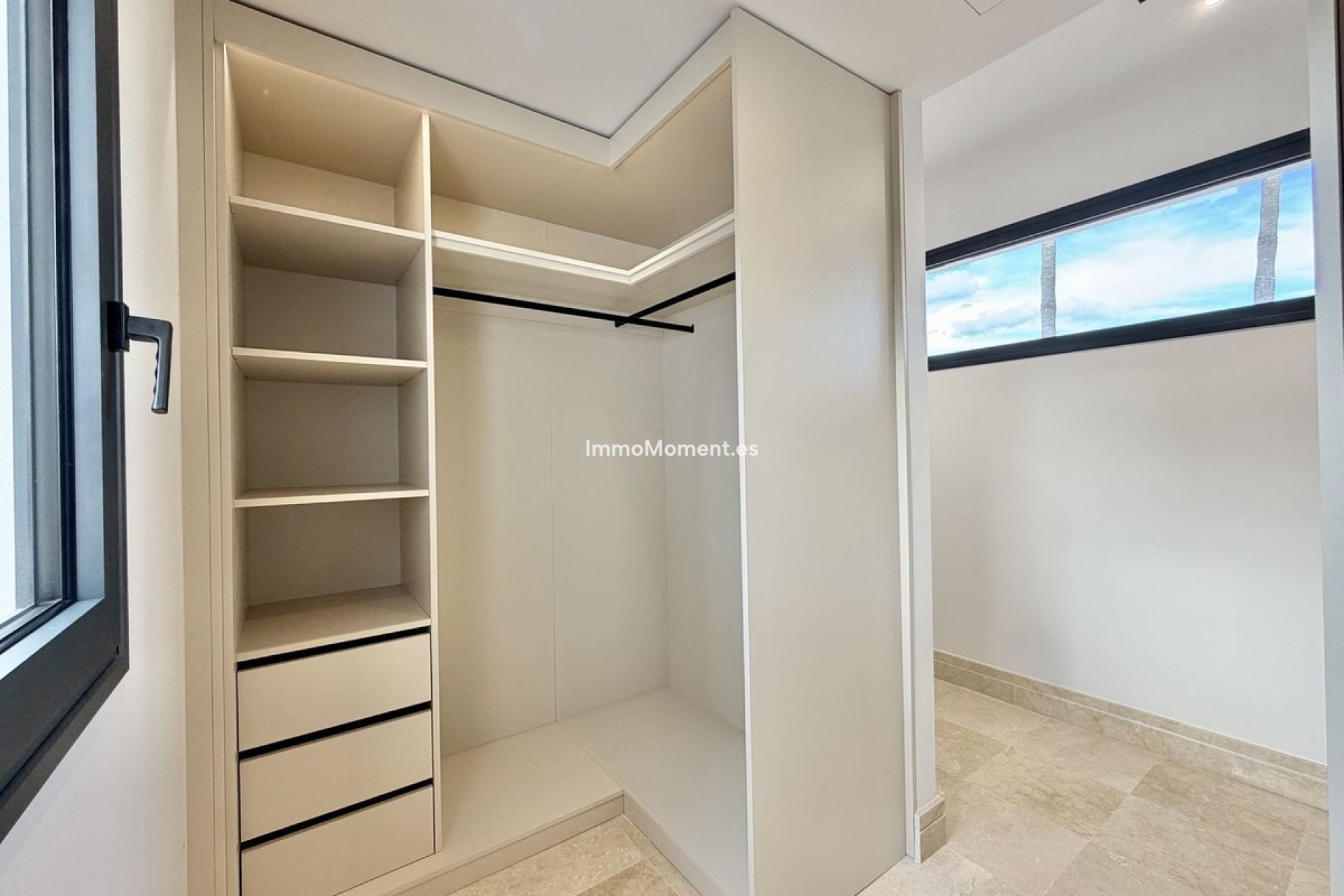 Resale - Villa - Marbella - Puerto Banús