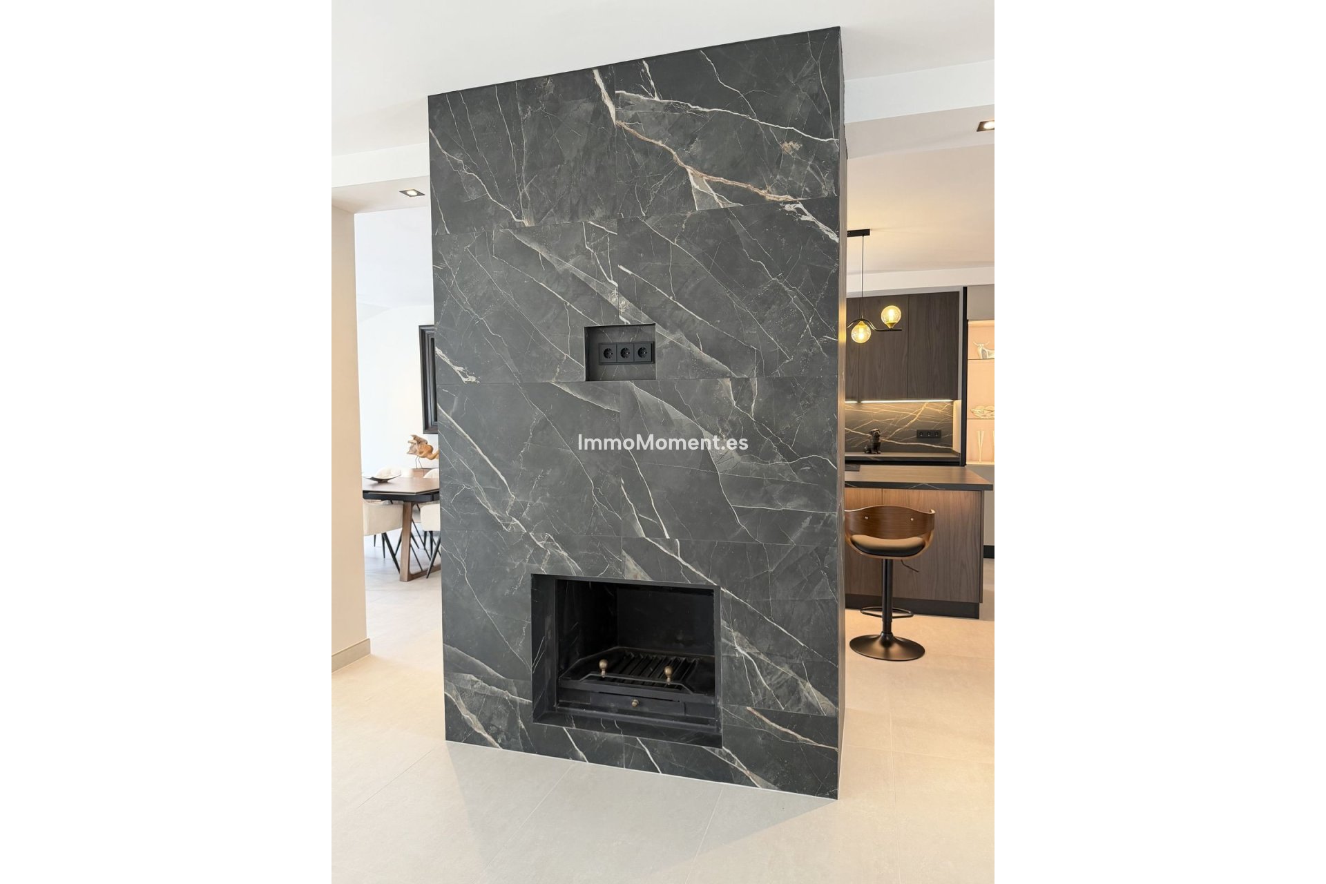 Resale - Villa - Marbella - Puerto Banús