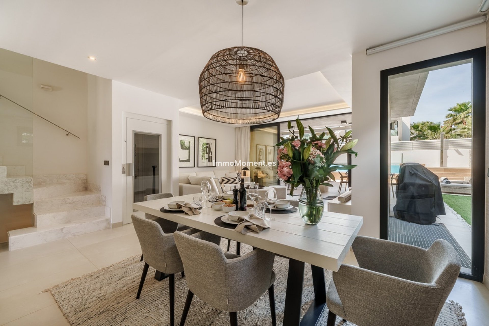 Resale - Villa - Marbella - Puerto Banús