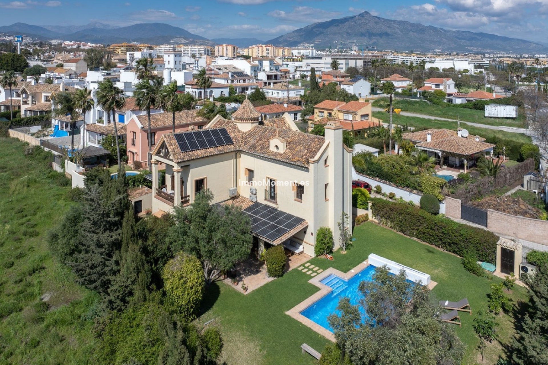 Resale - Villa - Marbella - San Pedro de Alcántara
