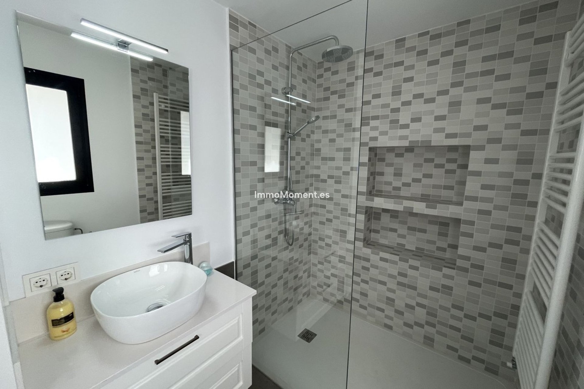 Resale - Villa - Marbella - San Pedro de Alcántara