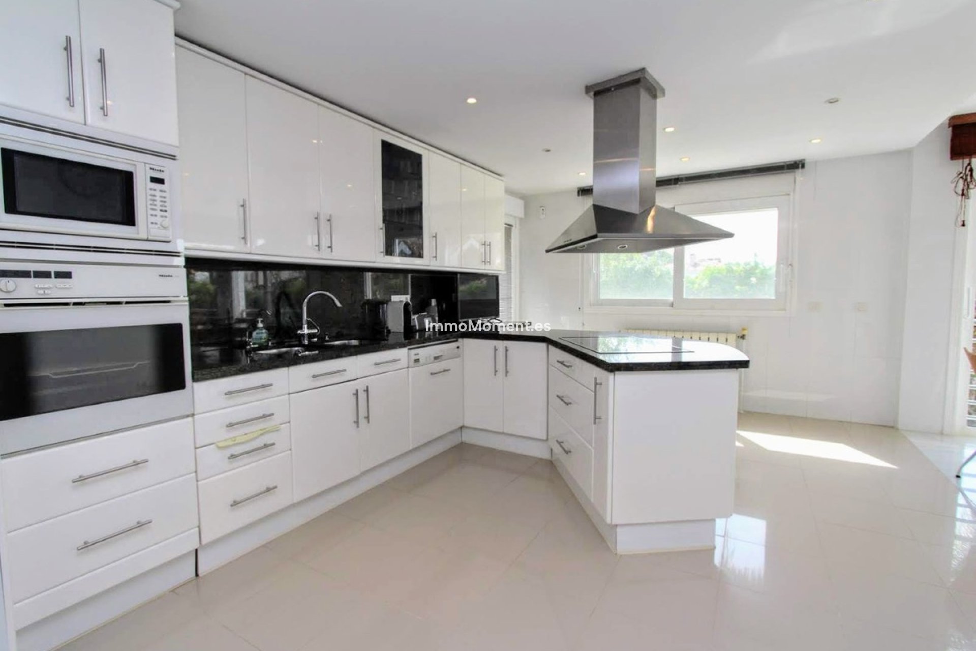 Resale - Villa - Marbella - San Pedro de Alcántara