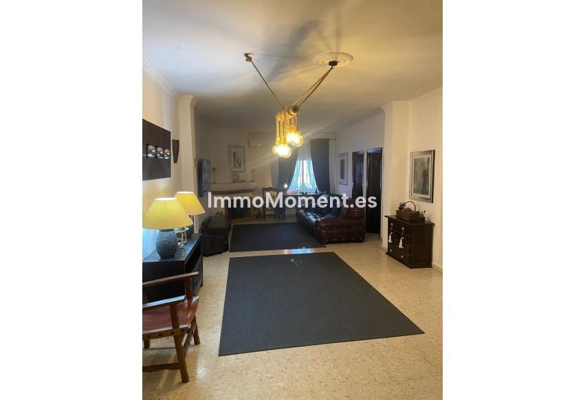 Resale - Villa - Marbella - San Pedro de Alcántara