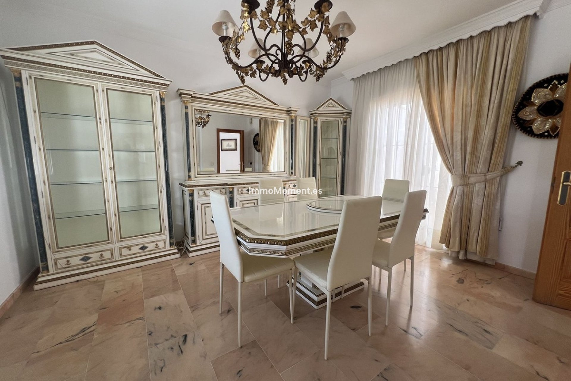 Resale - Villa - Marbella - San Pedro de Alcántara