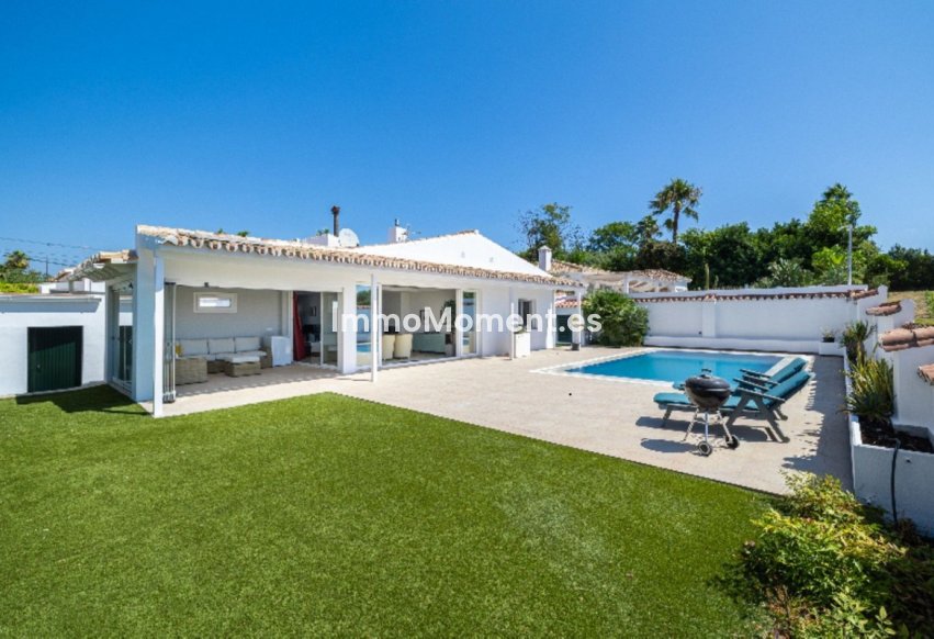 Resale - Villa - Marbella - San Pedro de Alcántara