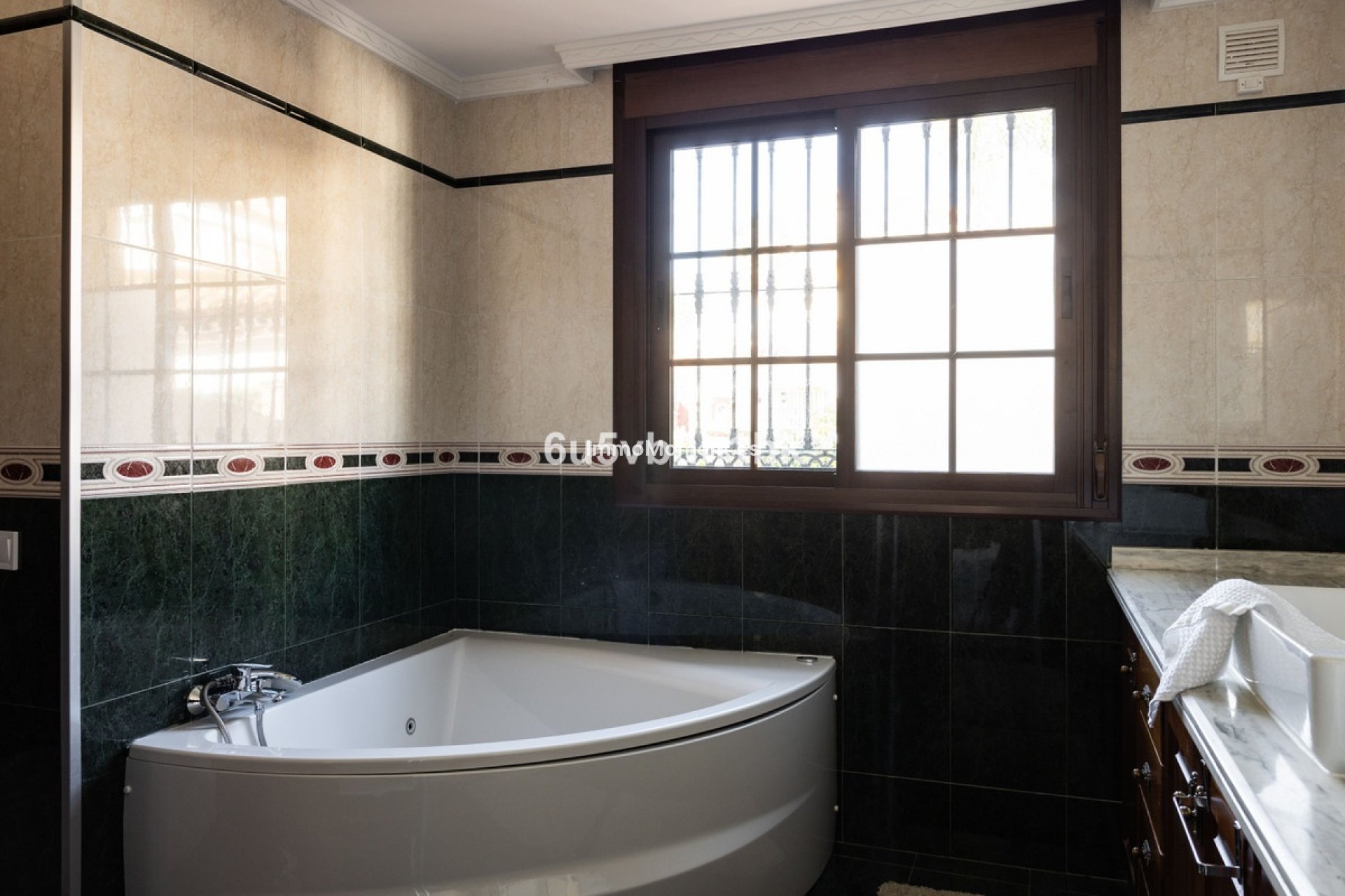 Resale - Villa - Marbella - San Pedro de Alcántara