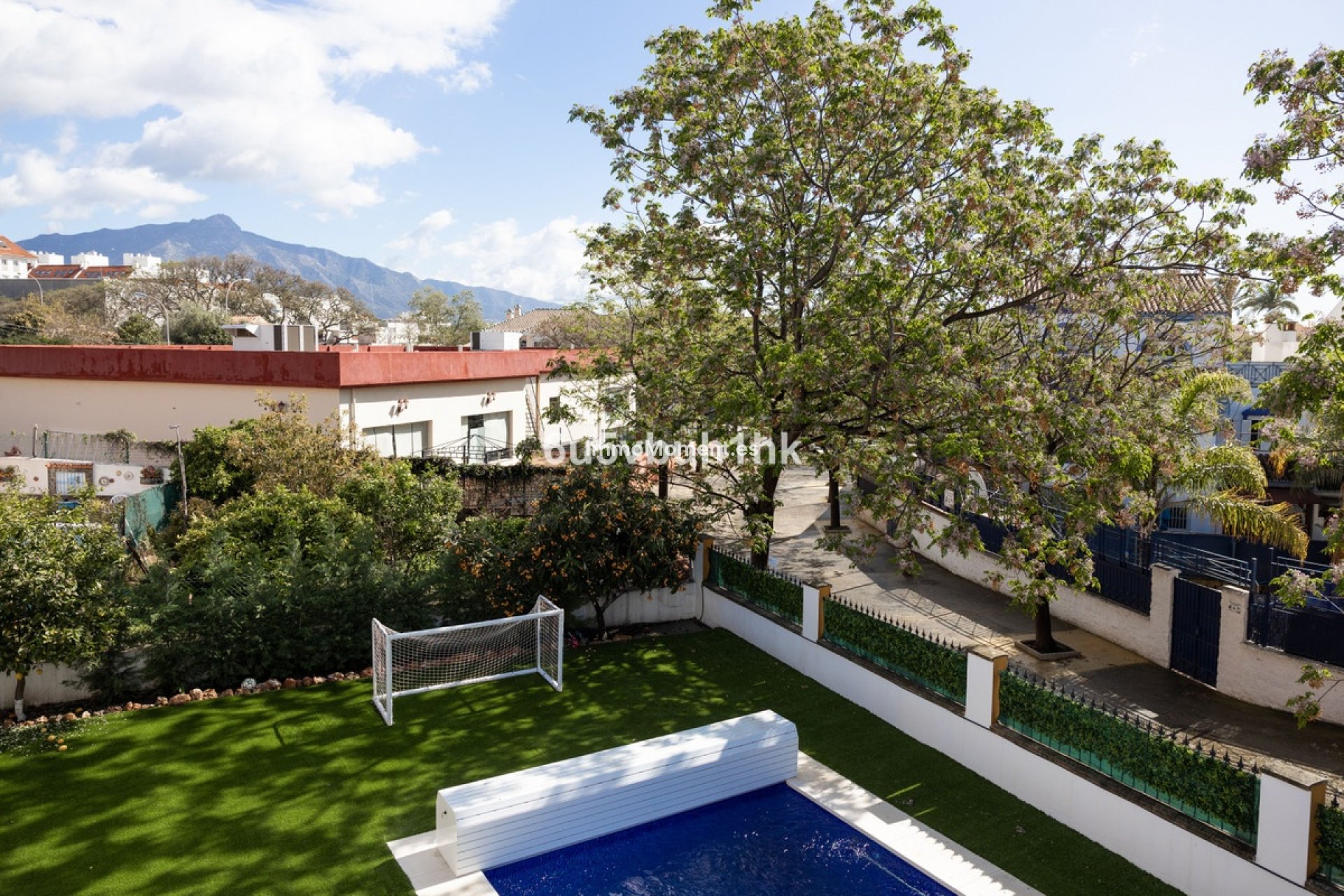Resale - Villa - Marbella - San Pedro de Alcántara