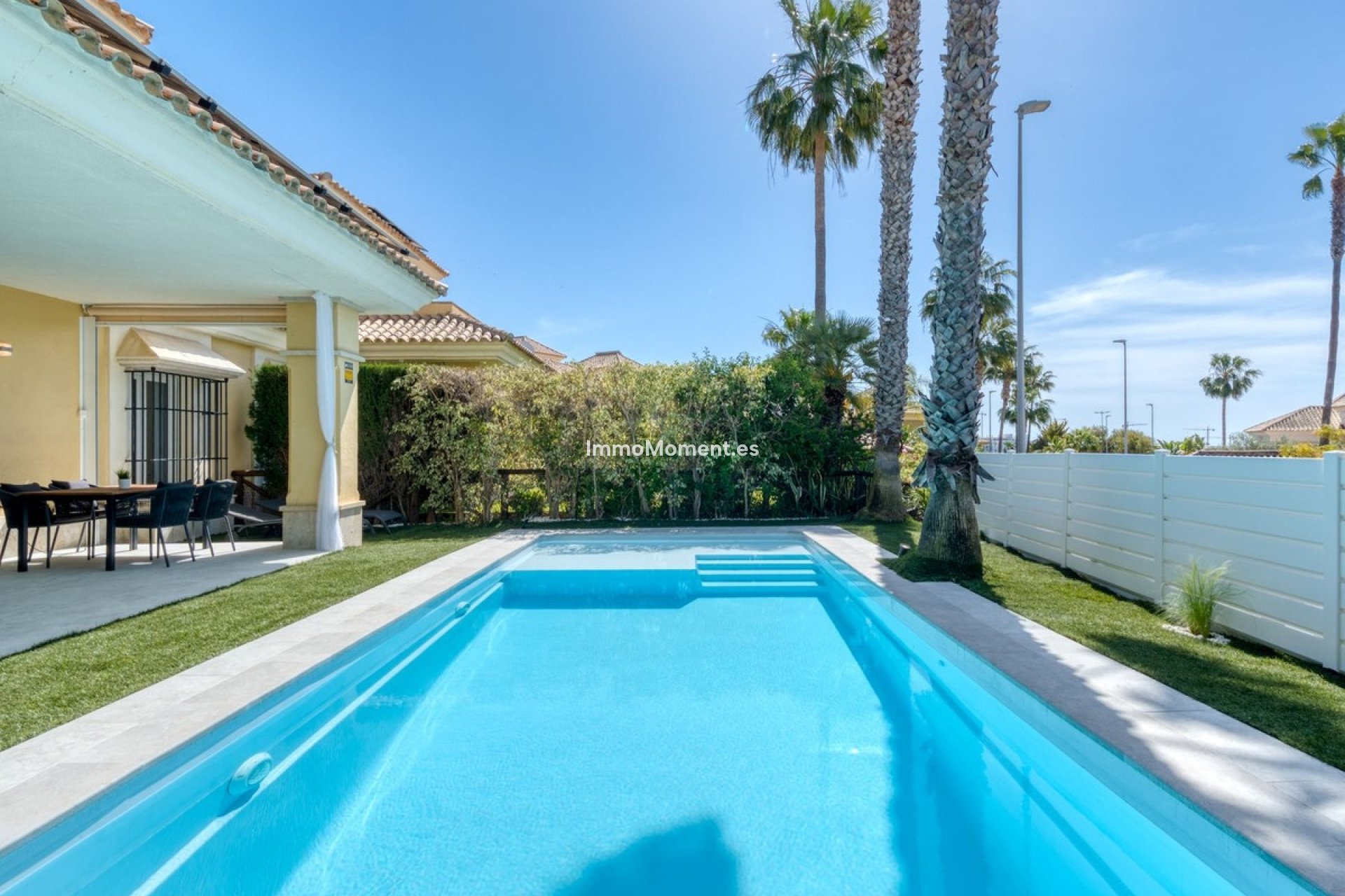 Resale - Villa - Marbella - Santa Clara