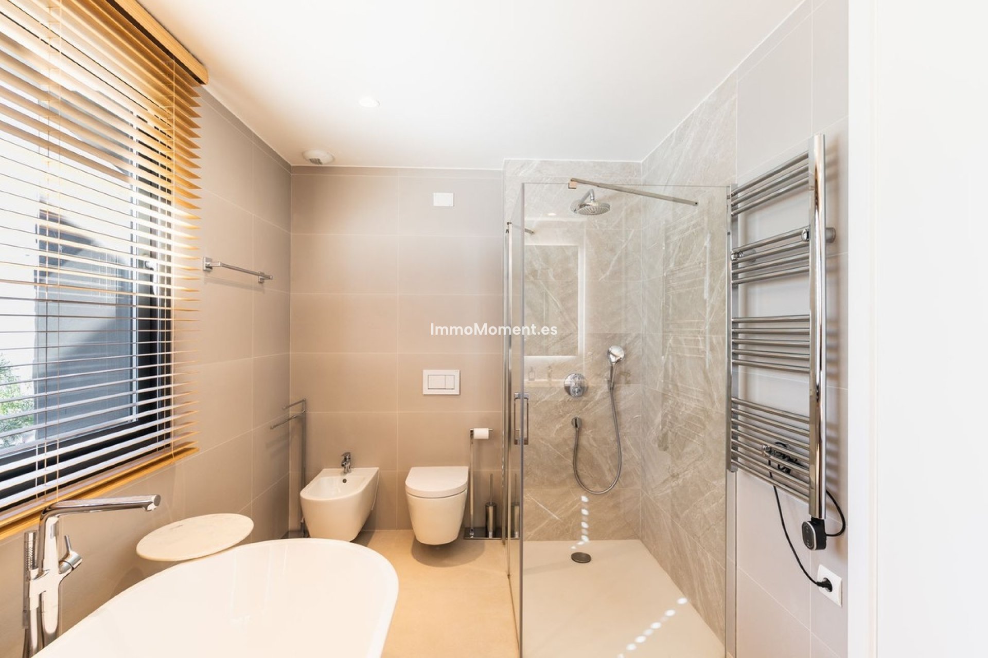 Resale - Villa - Marbella - Santa Clara