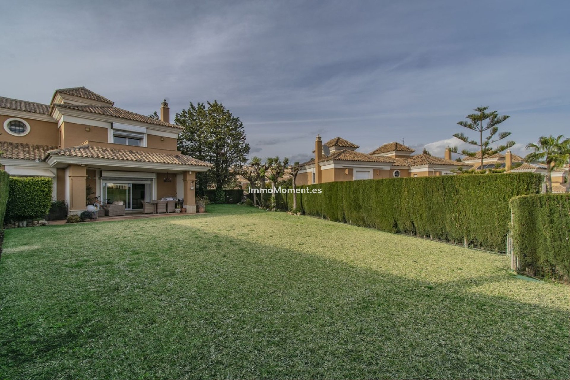 Resale - Villa - Marbella - Santa Clara