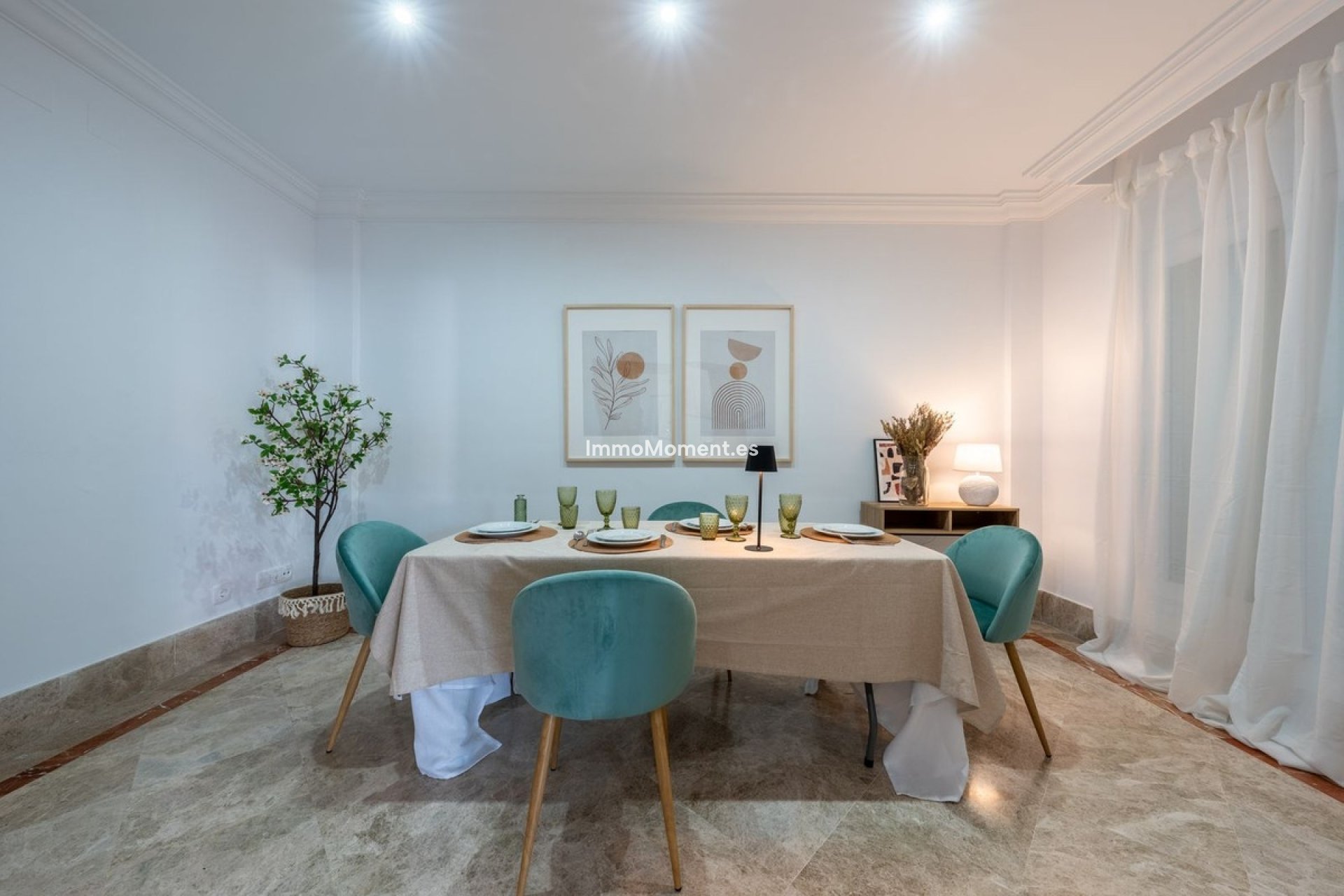 Resale - Villa - Marbella - Santa Clara