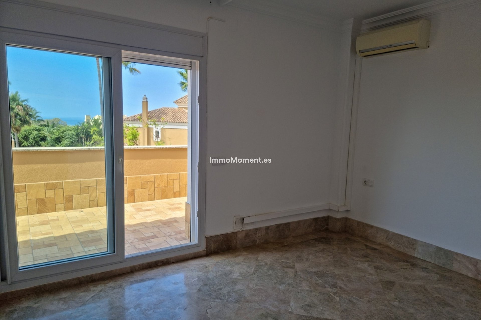 Resale - Villa - Marbella - Santa Clara