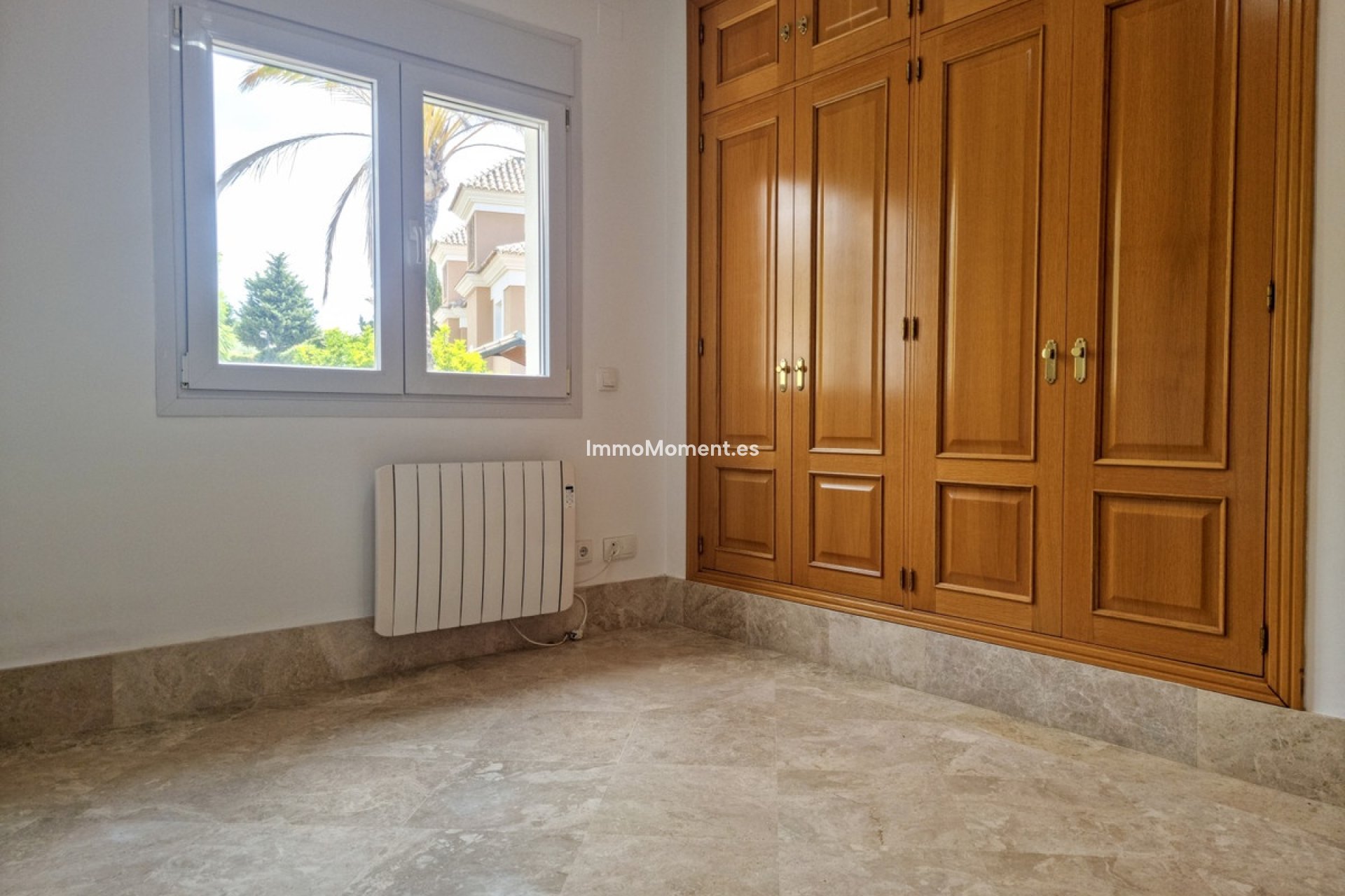 Resale - Villa - Marbella - Santa Clara